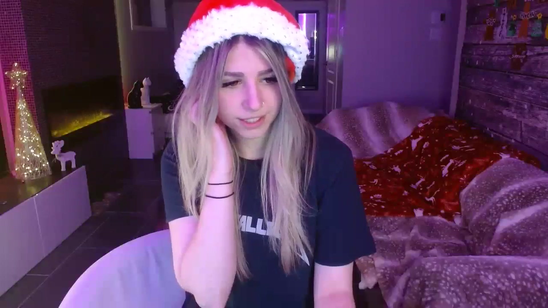 Gallery image thumbnail from Serafina's myfreecams stream on, 12/10/2023, 06:19 image 13 of 20