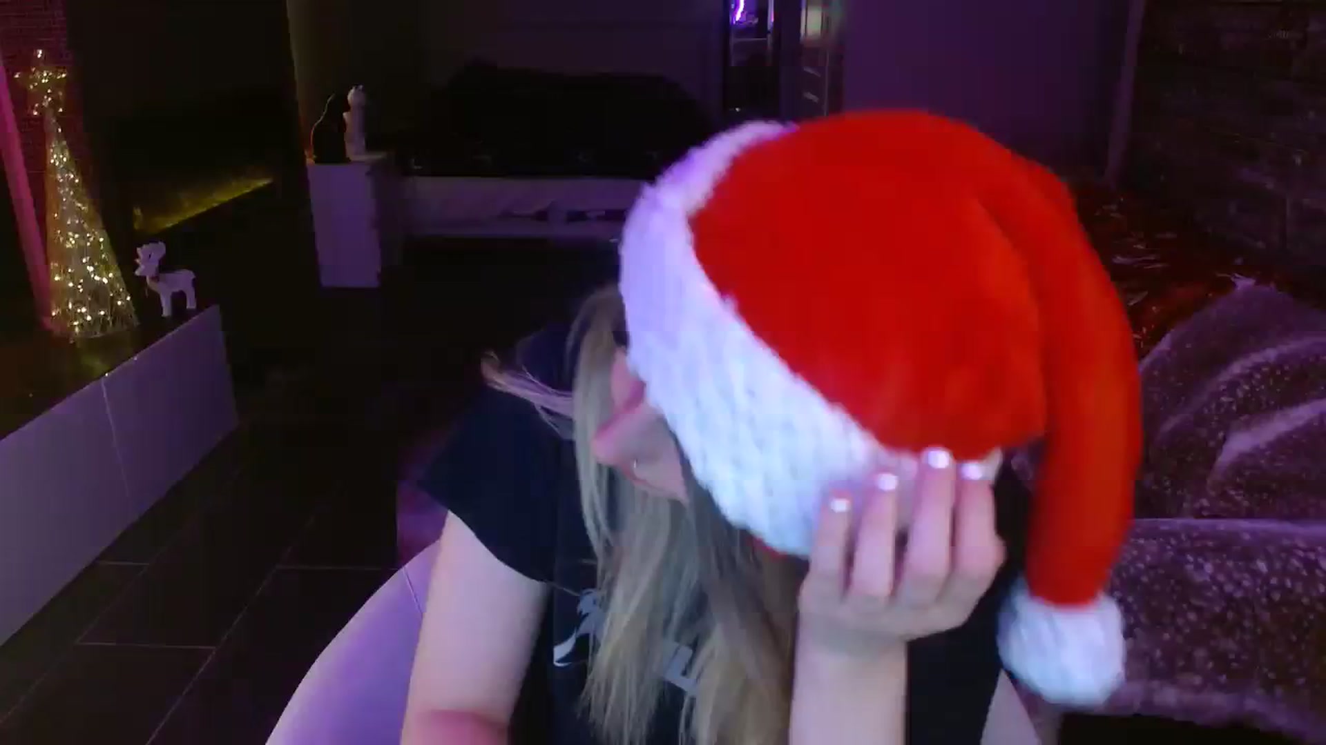 Gallery image thumbnail from Serafina's myfreecams stream on, 12/10/2023, 06:19 image 5 of 20