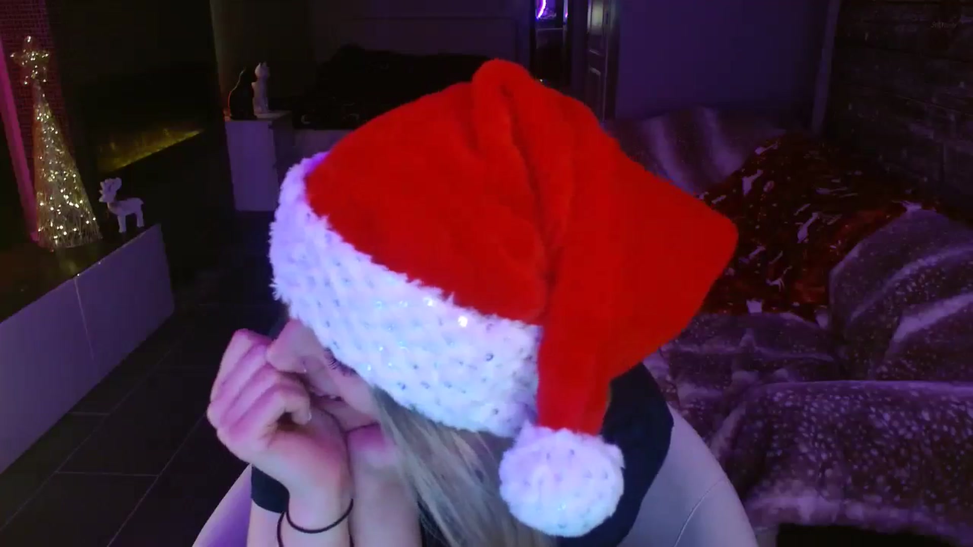 Gallery image thumbnail from Serafina's myfreecams stream on, 12/10/2023, 06:19 image 11 of 20