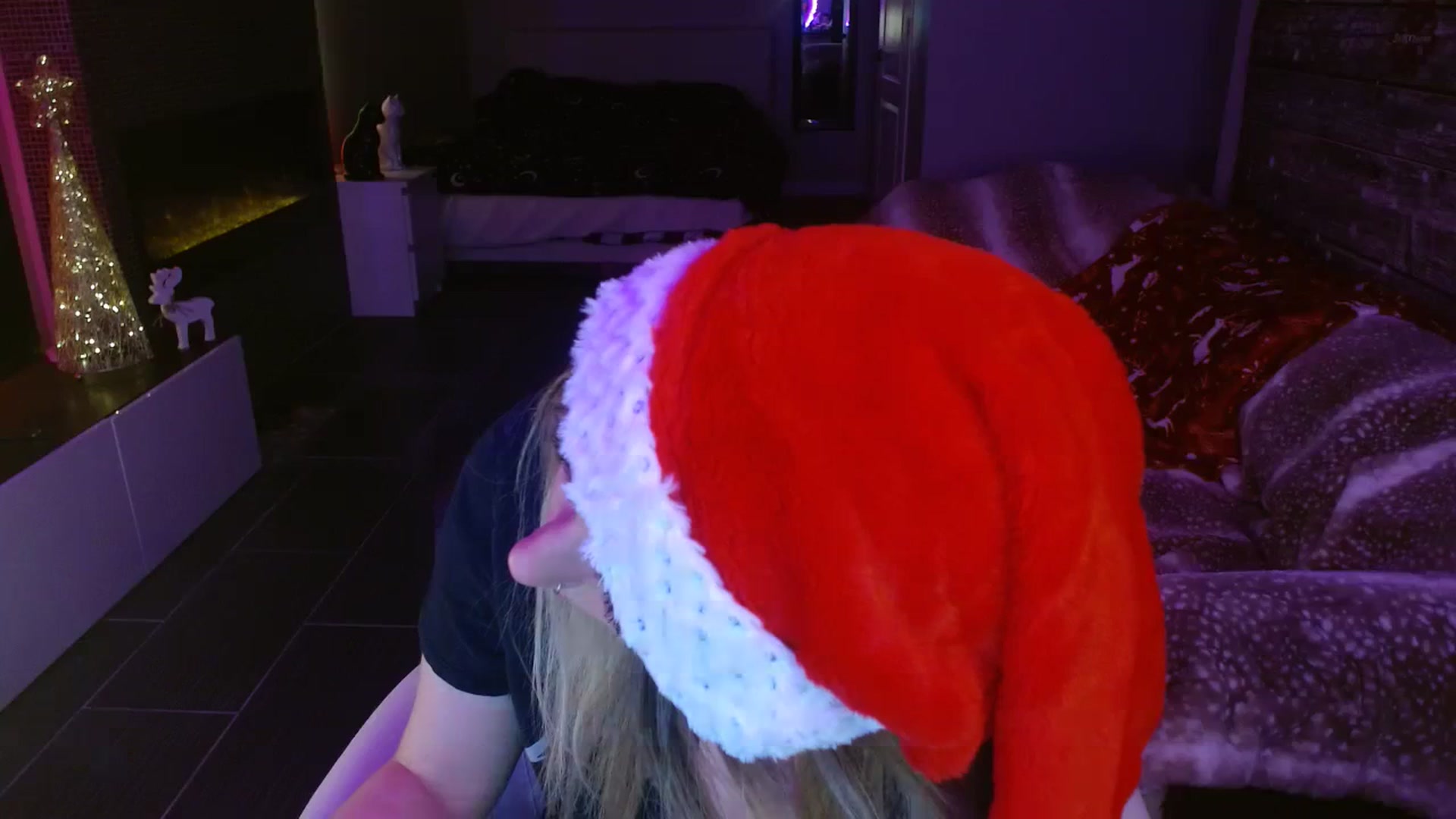 Gallery image thumbnail from Serafina's myfreecams stream on, 12/10/2023, 06:19 image 3 of 20