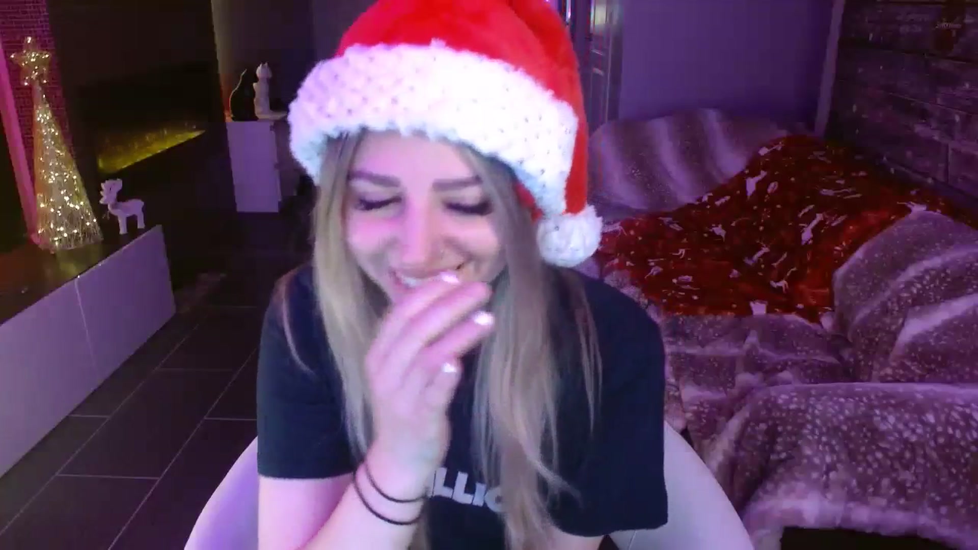 Gallery image thumbnail from Serafina's myfreecams stream on, 12/10/2023, 06:19 image 10 of 20