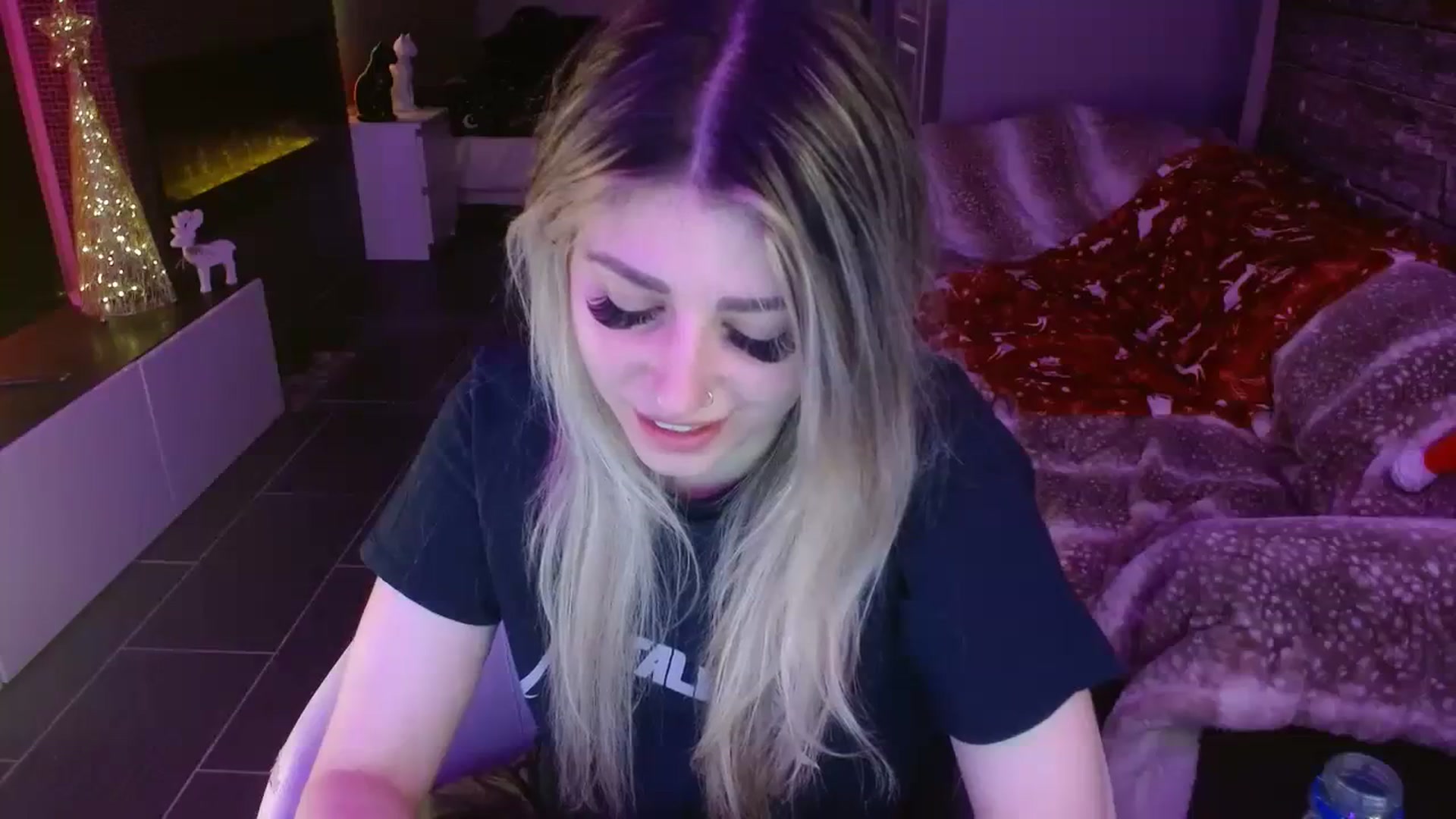 Gallery image thumbnail from Serafina's myfreecams stream on, 12/10/2023, 07:39 image 8 of 20
