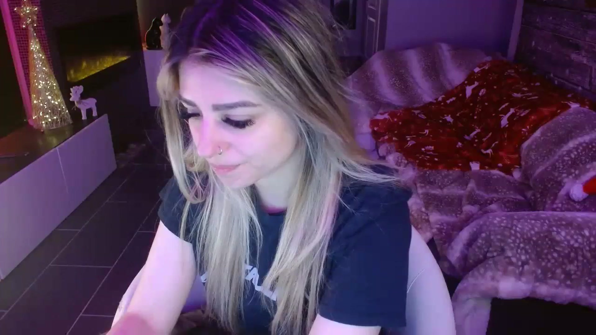 Gallery image thumbnail from Serafina's myfreecams stream on, 12/10/2023, 07:39 image 10 of 20