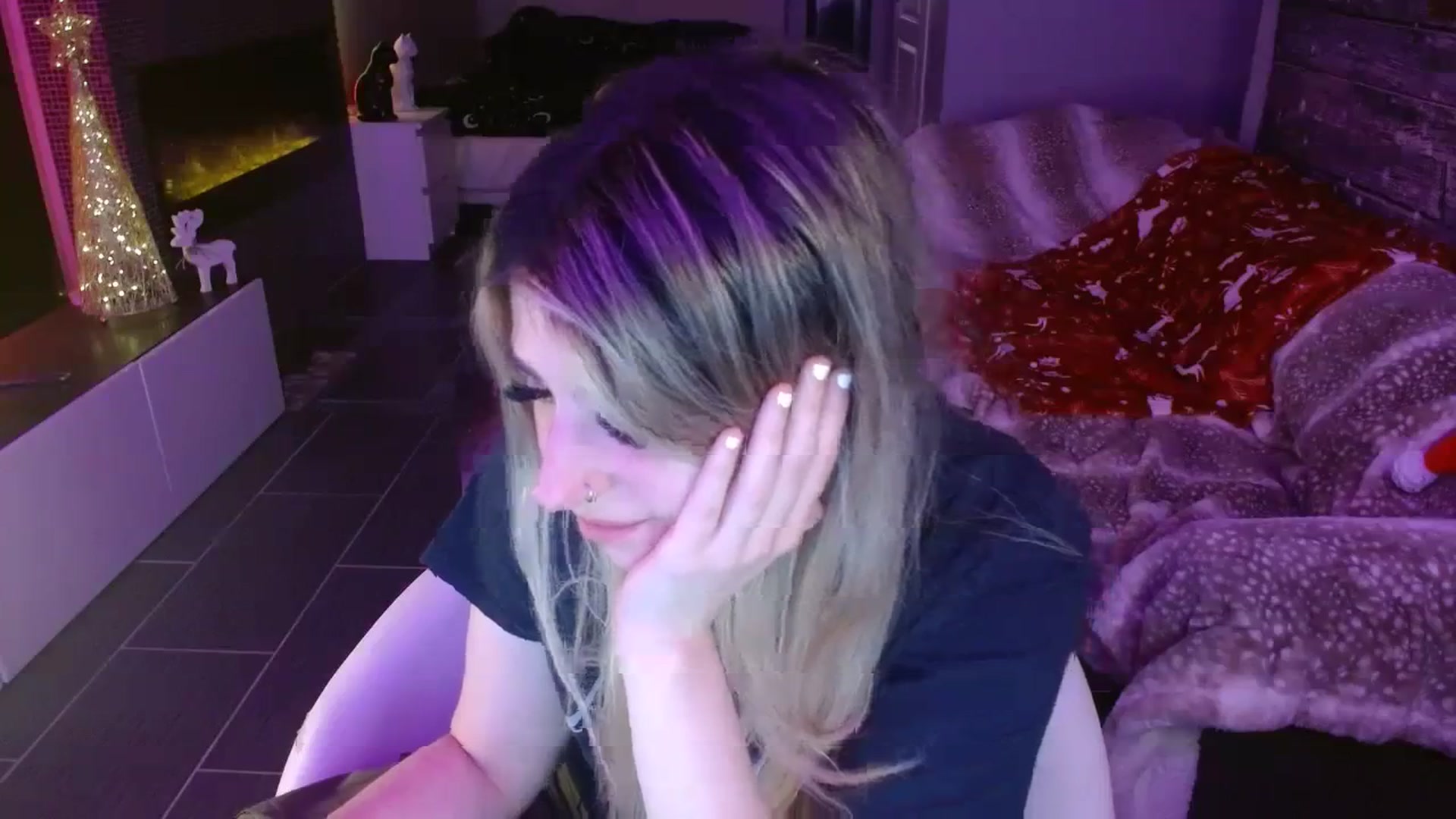 Gallery image thumbnail from Serafina's myfreecams stream on, 12/10/2023, 07:39 image 11 of 20