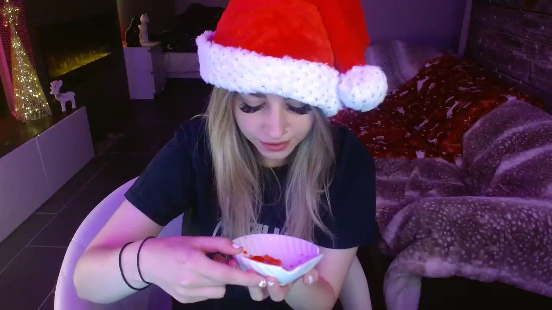 Gallery image thumbnail from Serafina's myfreecams stream on, 12/10/2023, 07:39 image 1 of 20