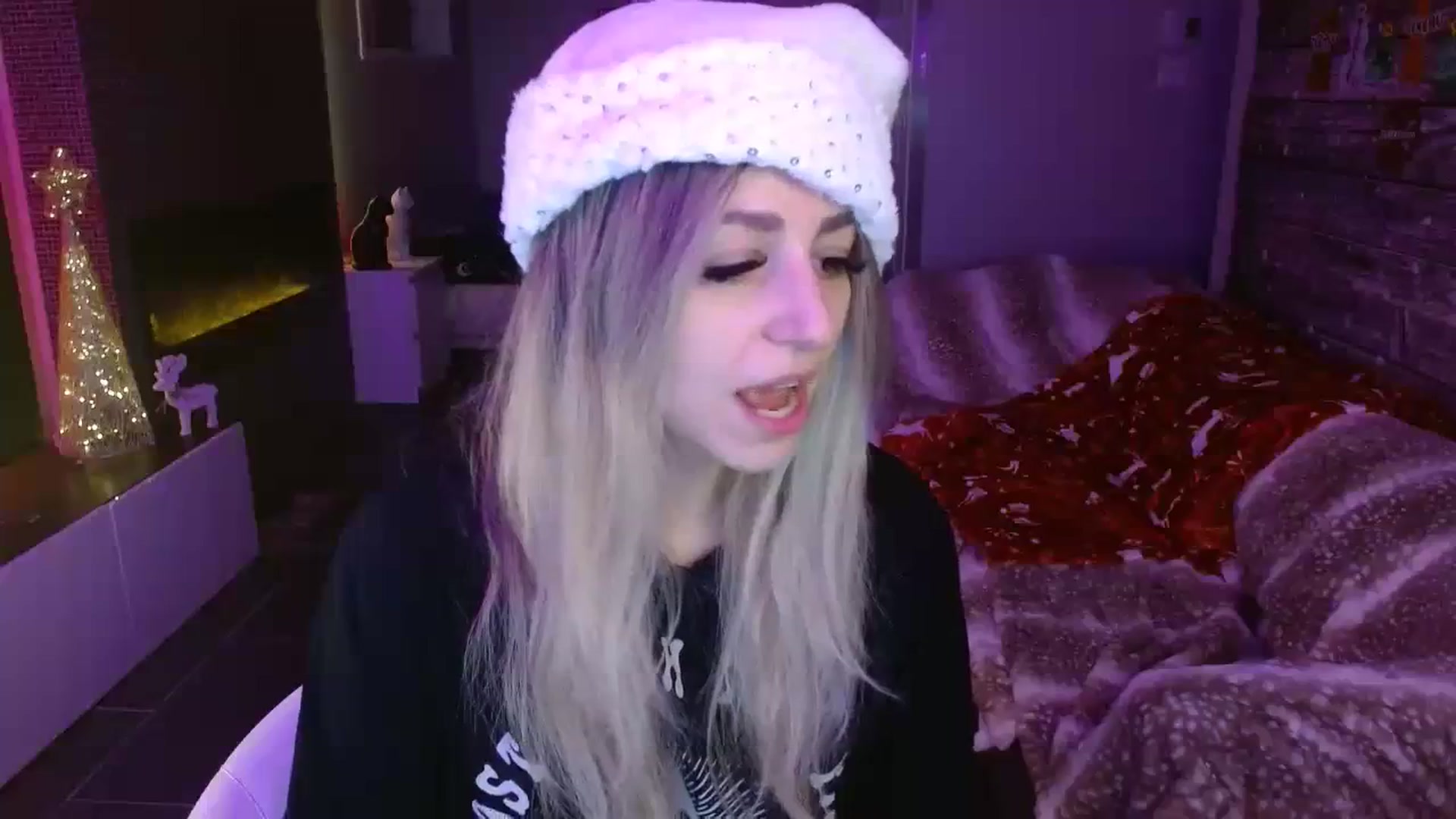 Gallery image thumbnail from Serafina's myfreecams stream on, 12/11/2023, 02:57 image 13 of 20