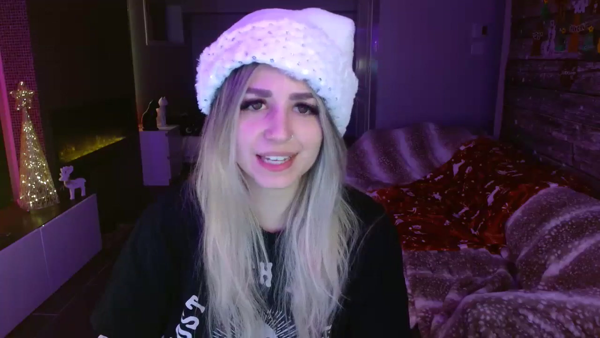 Gallery image thumbnail from Serafina's myfreecams stream on, 12/11/2023, 02:57 image 7 of 20