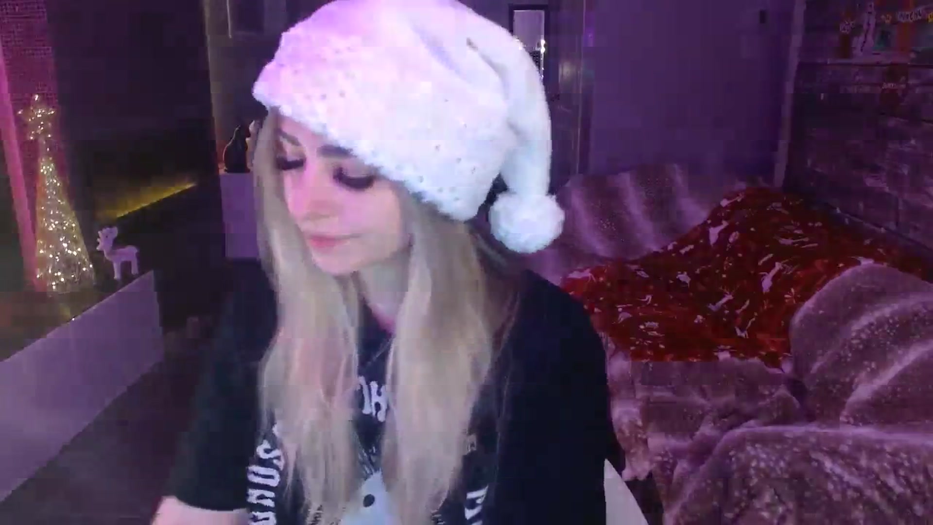 Gallery image thumbnail from Serafina's myfreecams stream on, 12/11/2023, 02:57 image 19 of 20
