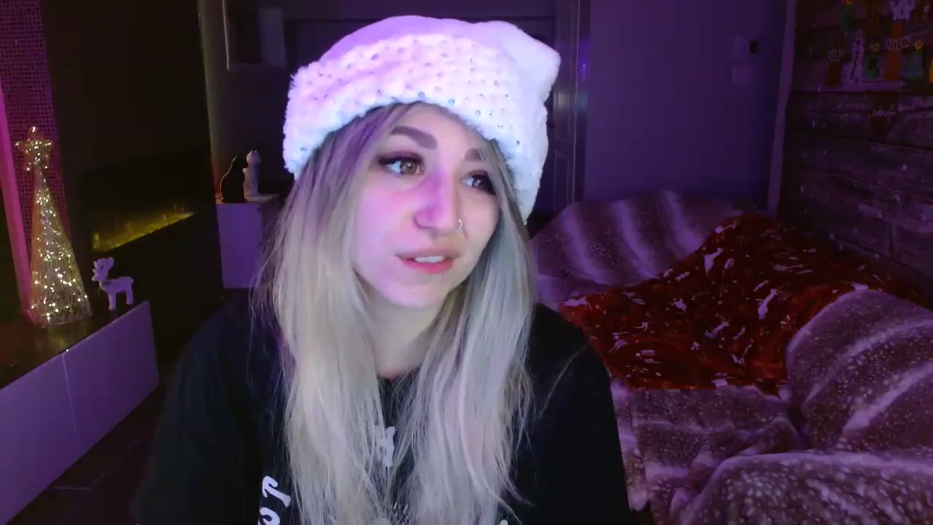Gallery image thumbnail from Serafina's myfreecams stream on, 12/11/2023, 02:57 image 8 of 20