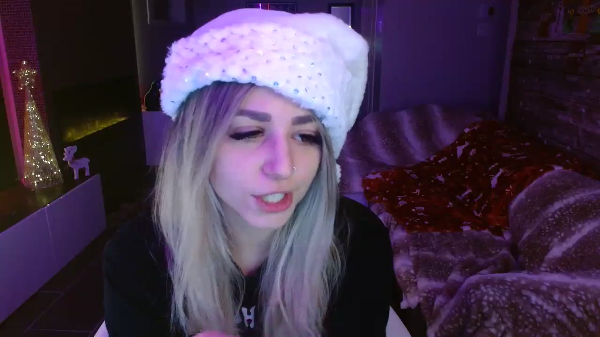 Gallery image thumbnail from Serafina's myfreecams stream on, 12/11/2023, 02:57 image 15 of 20