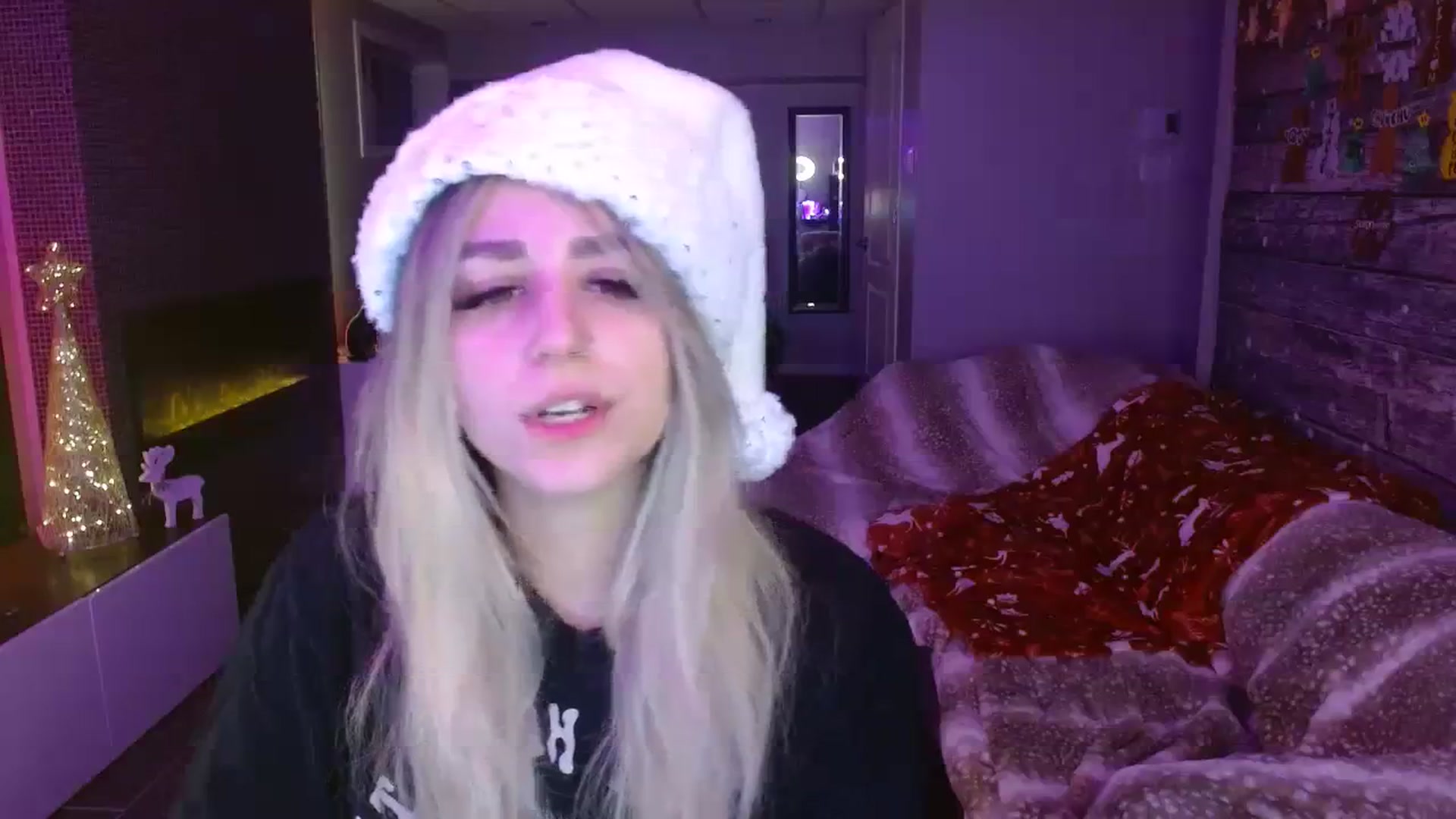 Gallery image thumbnail from Serafina's myfreecams stream on, 12/11/2023, 02:57 image 11 of 20