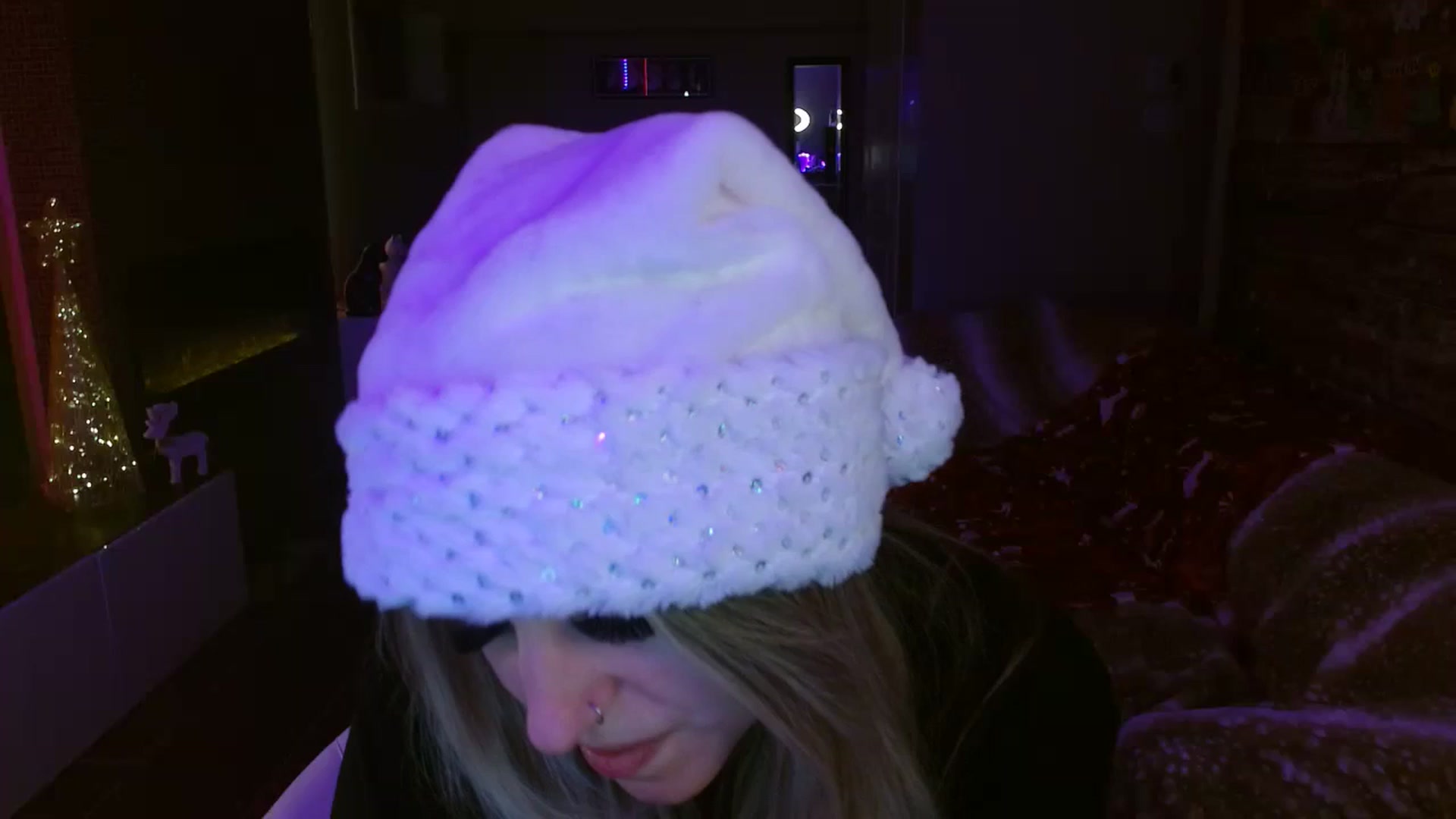 Gallery image thumbnail from Serafina's myfreecams stream on, 12/11/2023, 02:57 image 5 of 20