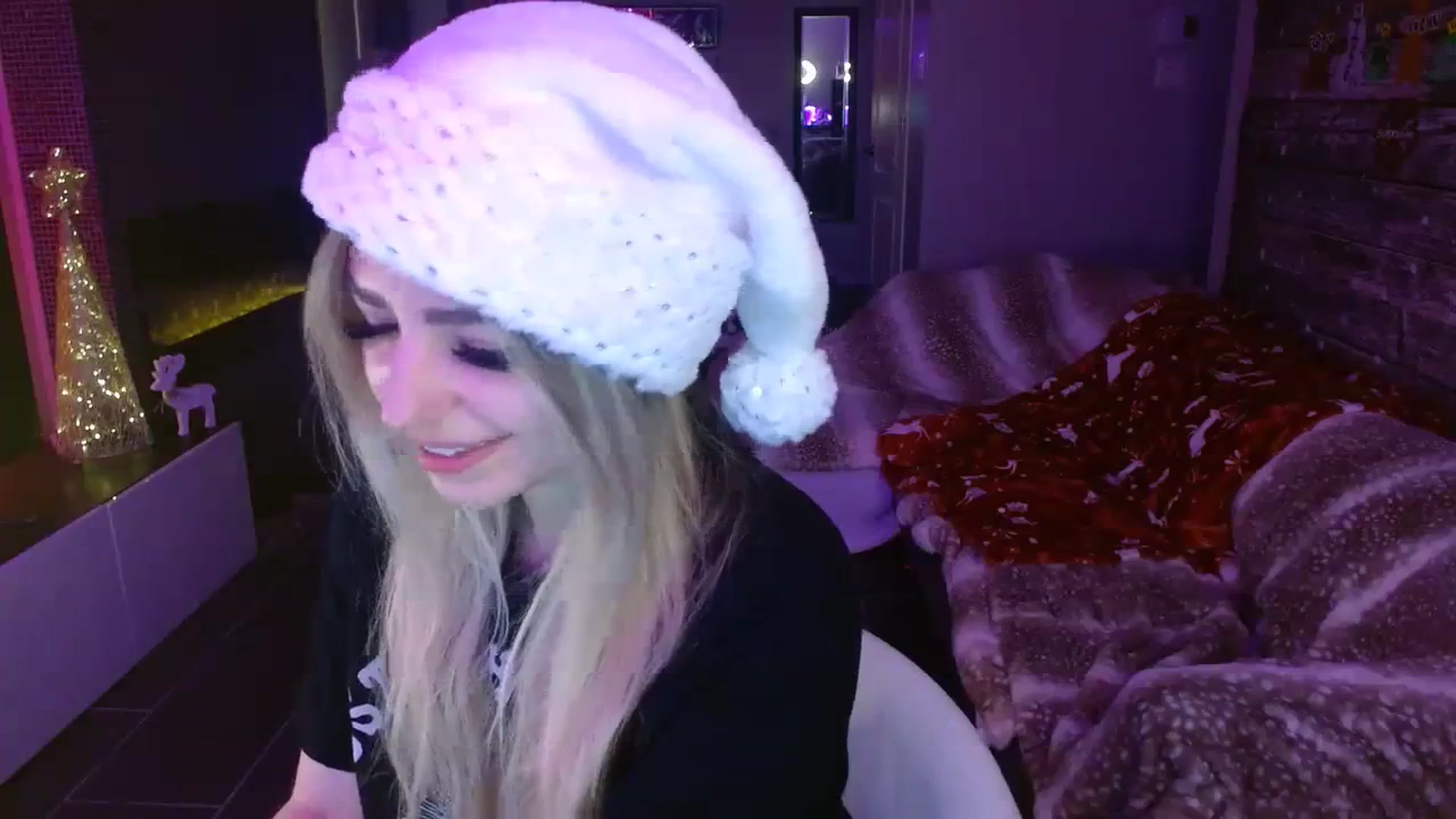 Gallery image thumbnail from Serafina's myfreecams stream on, 12/11/2023, 02:57 image 16 of 20