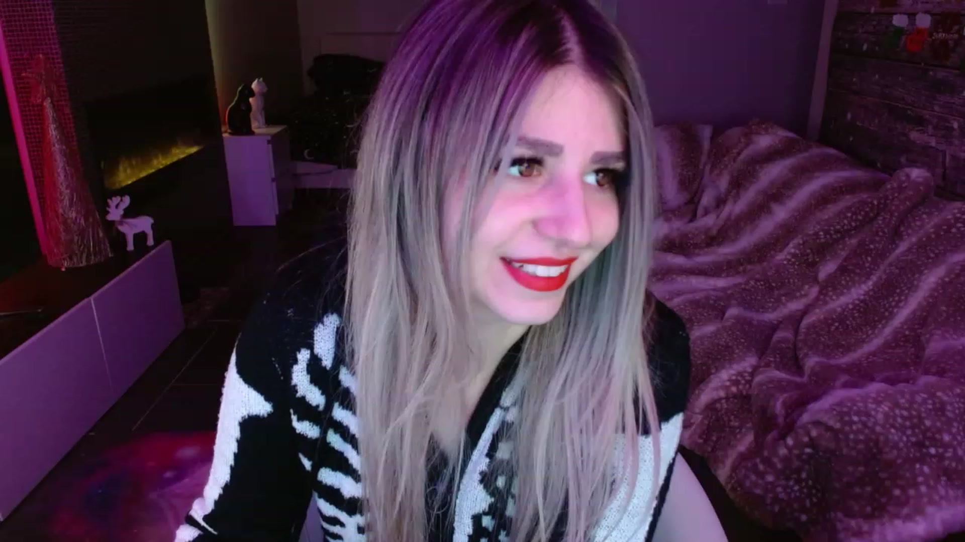 Gallery image thumbnail from Serafina's myfreecams stream on, 12/21/2023, 04:07 image 2 of 20