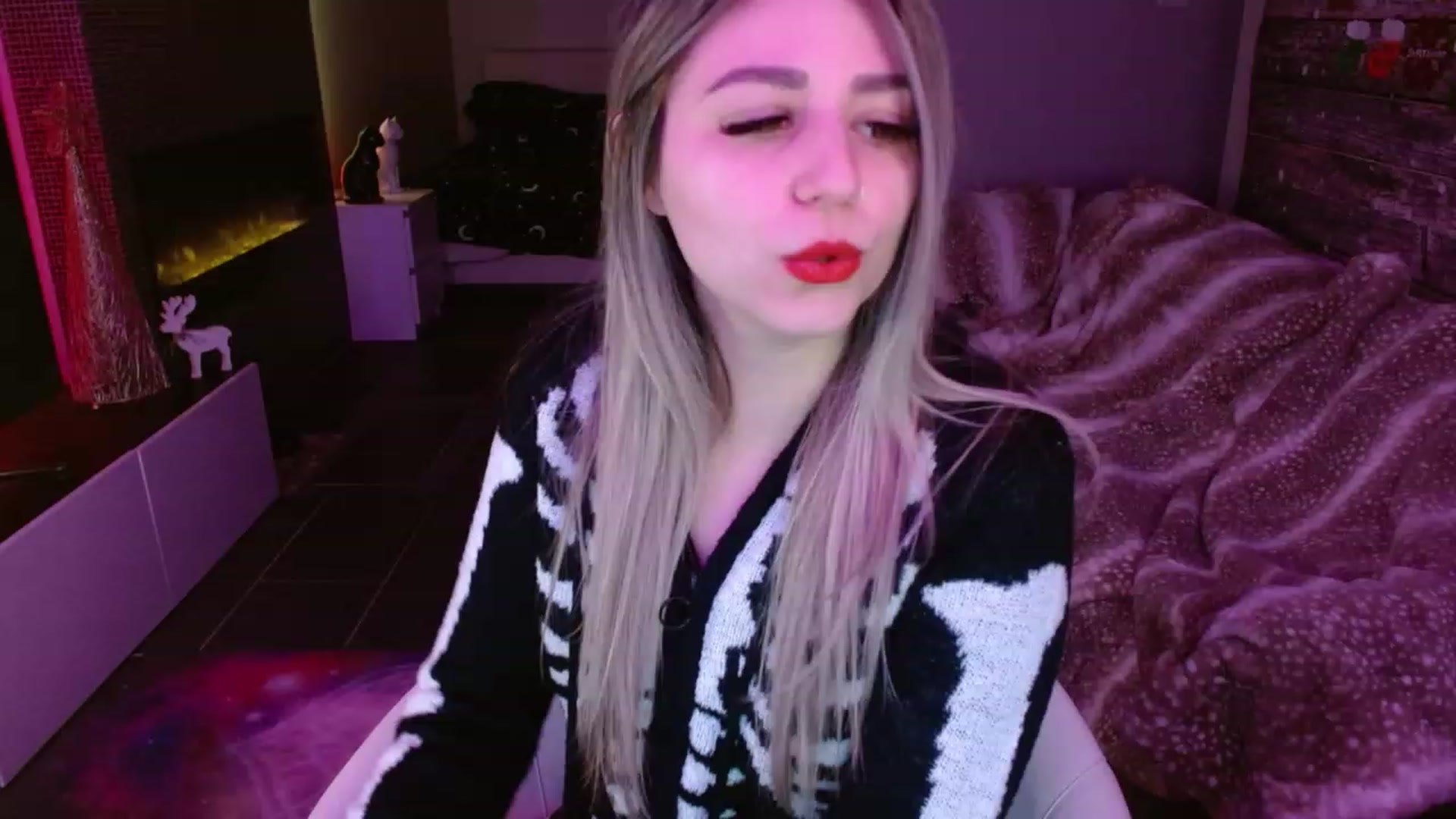 Gallery image thumbnail from Serafina's myfreecams stream on, 12/21/2023, 04:07 image 9 of 20