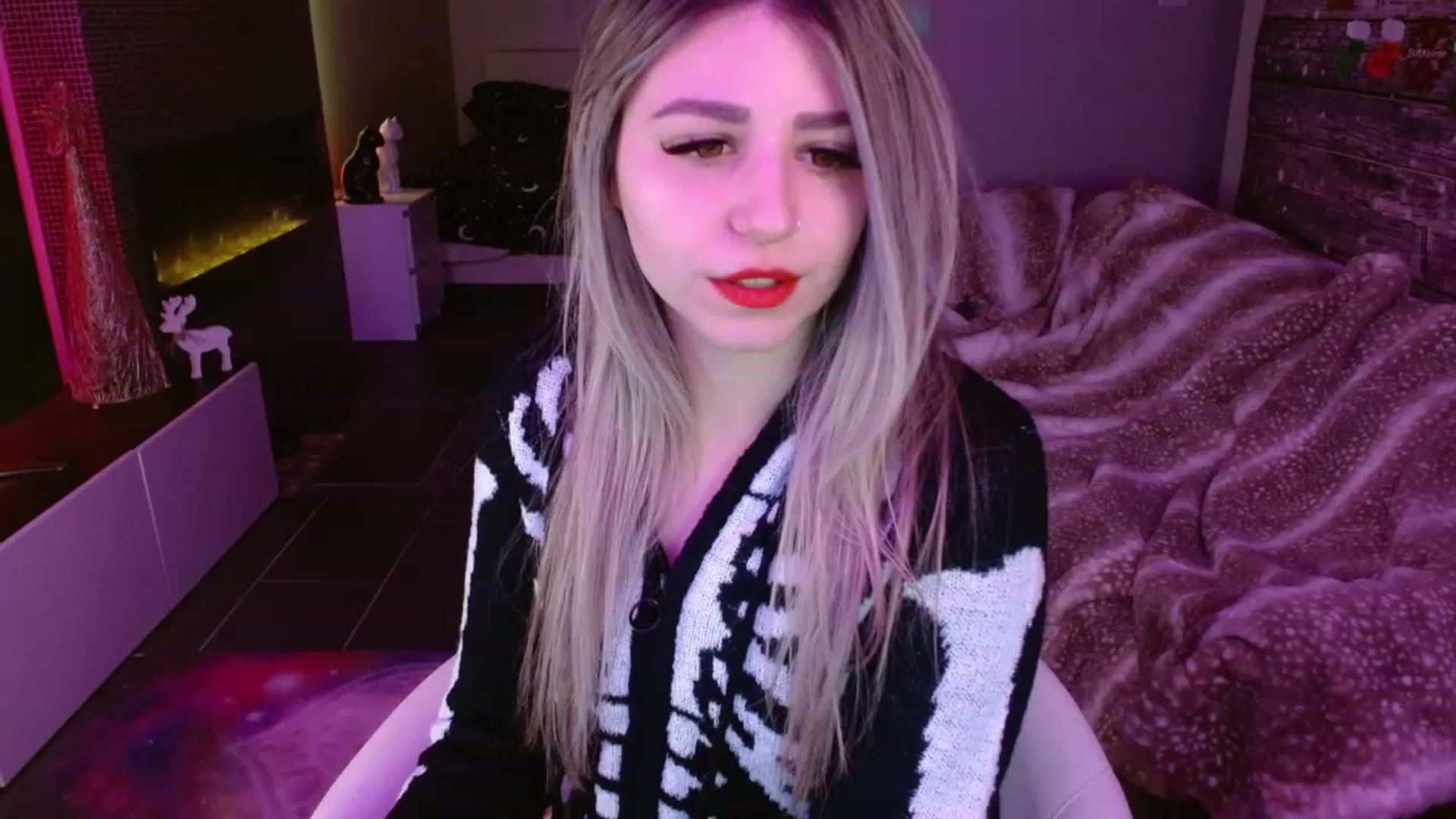 Gallery image thumbnail from Serafina's myfreecams stream on, 12/21/2023, 04:07 image 8 of 20