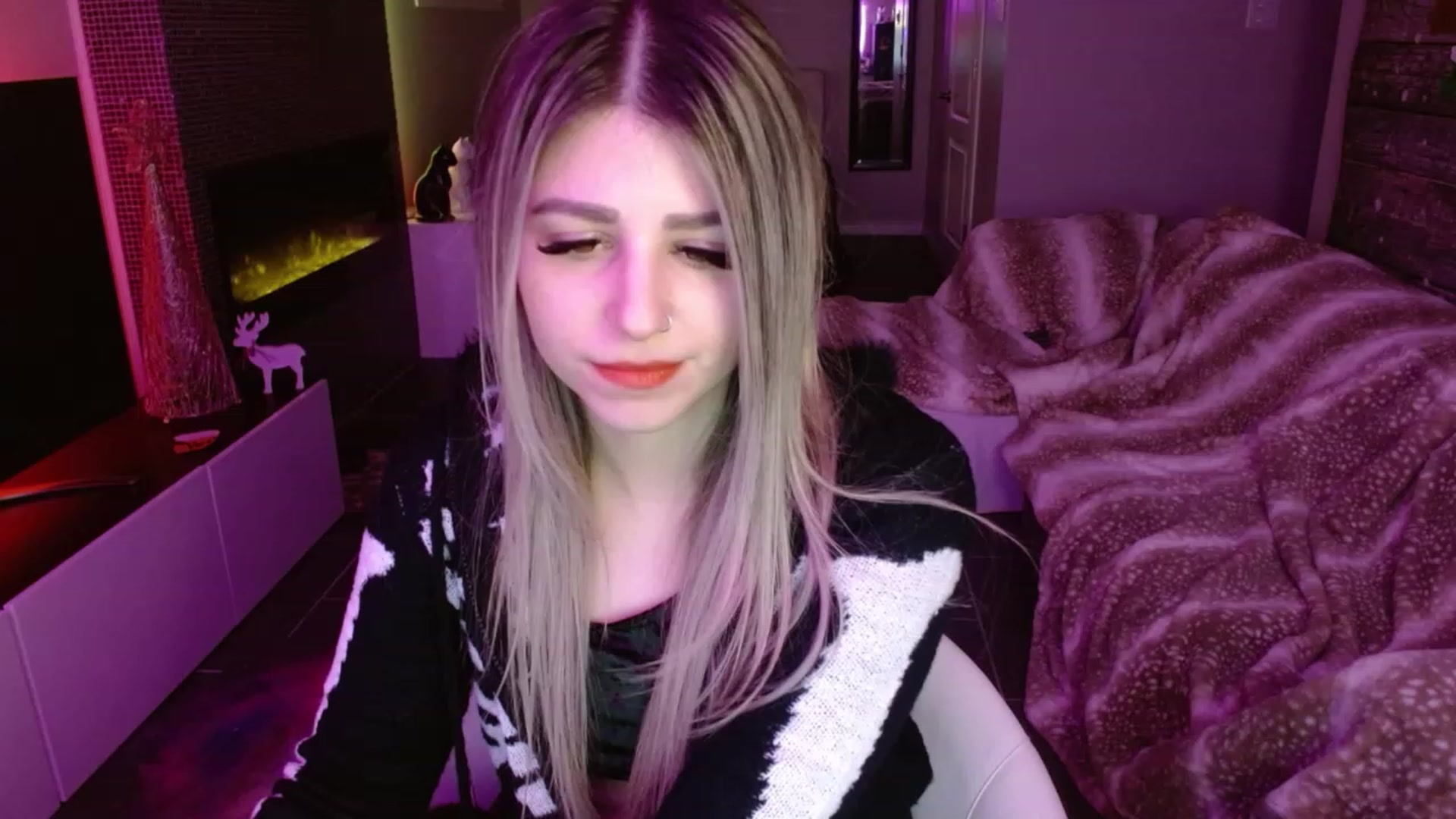 Gallery image thumbnail from Serafina's myfreecams stream on, 12/21/2023, 08:12 image 9 of 20