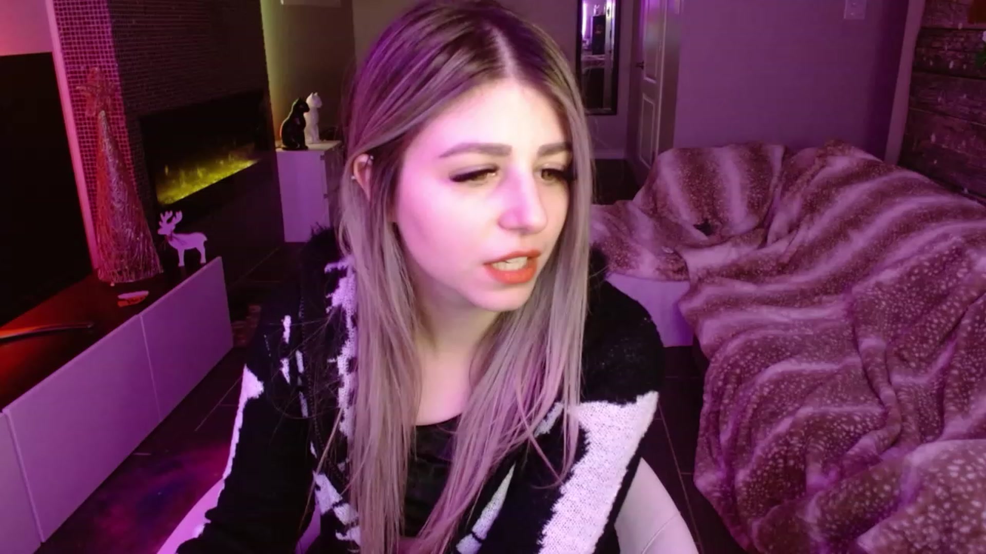 Gallery image thumbnail from Serafina's myfreecams stream on, 12/21/2023, 08:12 image 2 of 20