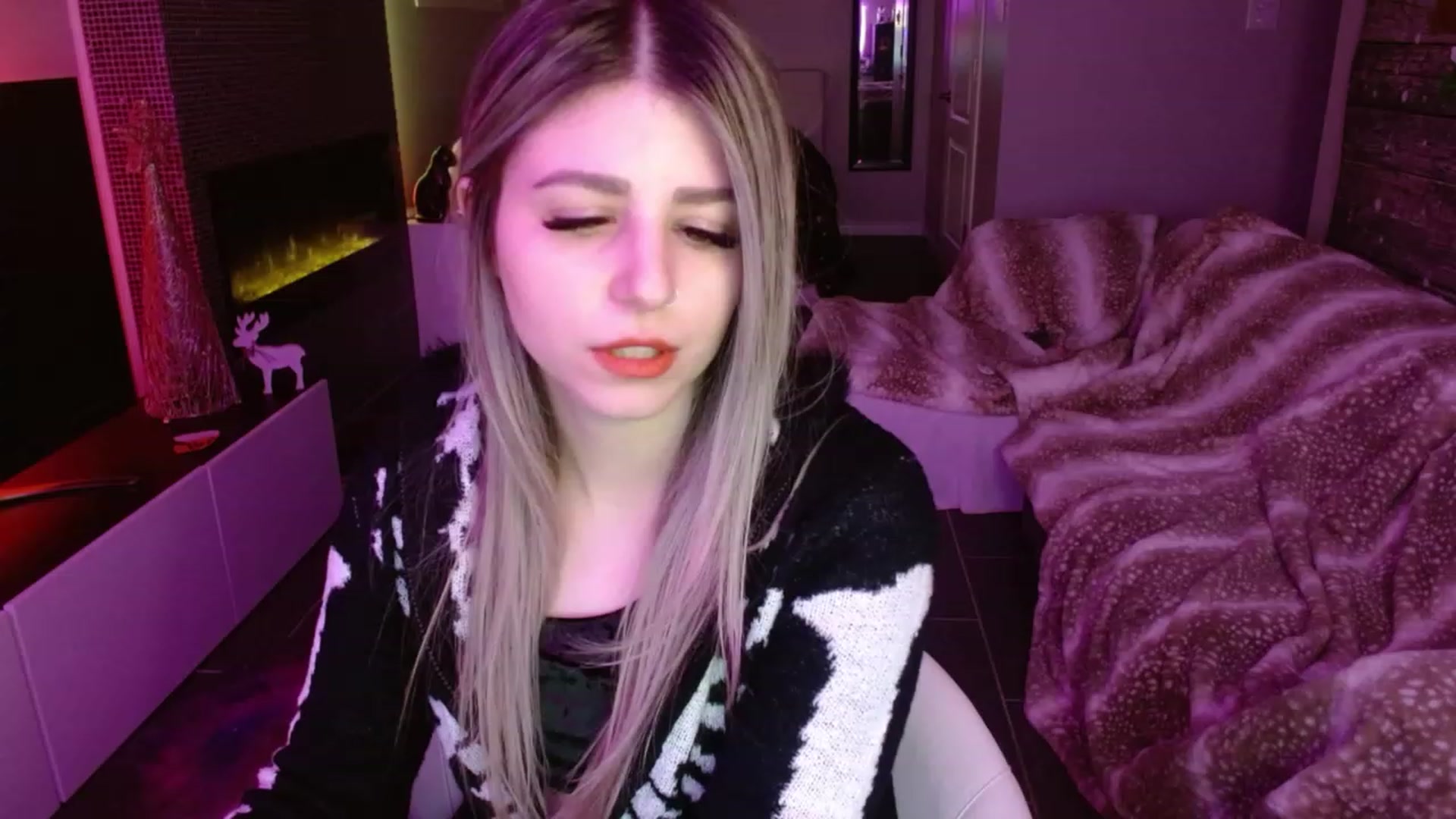 Gallery image thumbnail from Serafina's myfreecams stream on, 12/21/2023, 08:12 image 1 of 20