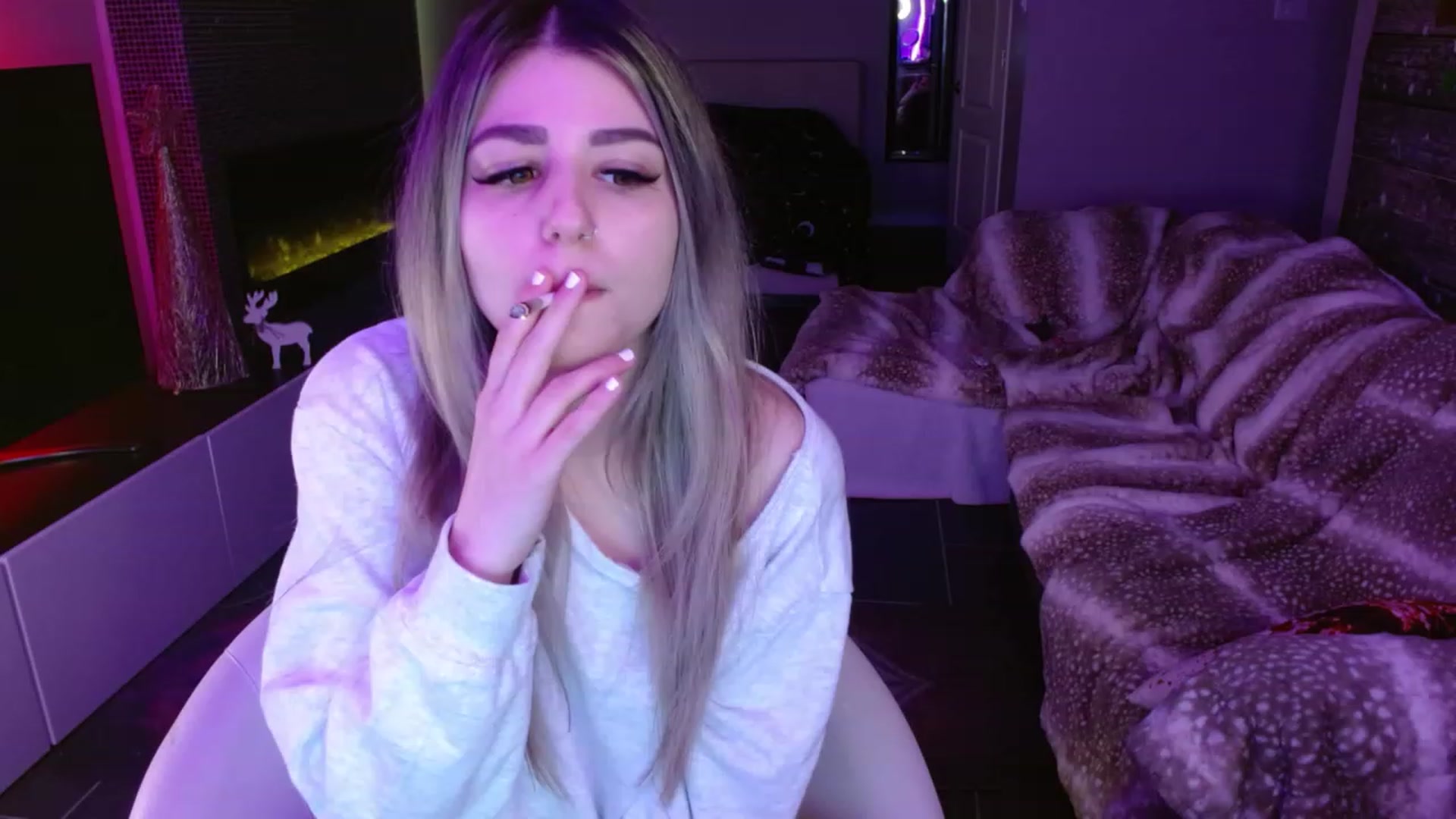 Gallery image thumbnail from Serafina's myfreecams stream on, 12/24/2023, 04:27 image 3 of 20