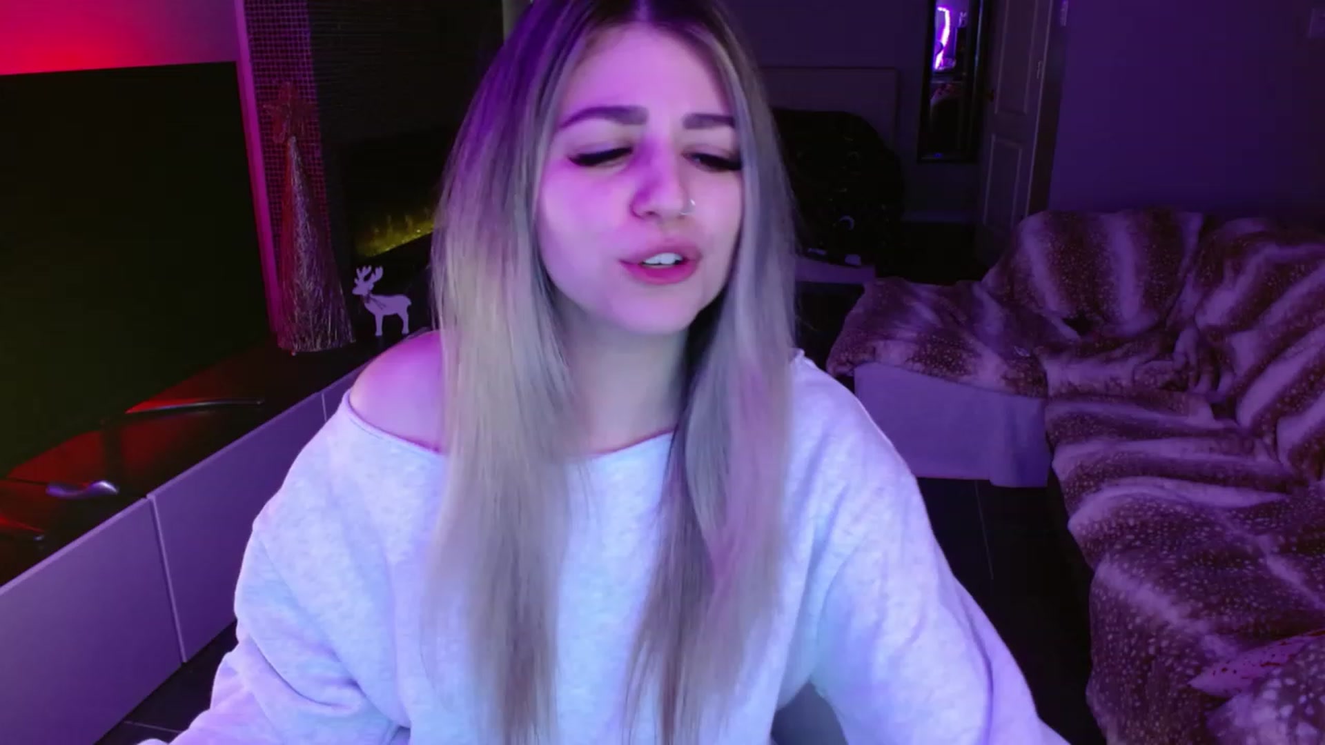 Gallery image thumbnail from Serafina's myfreecams stream on, 12/24/2023, 04:27 image 19 of 20