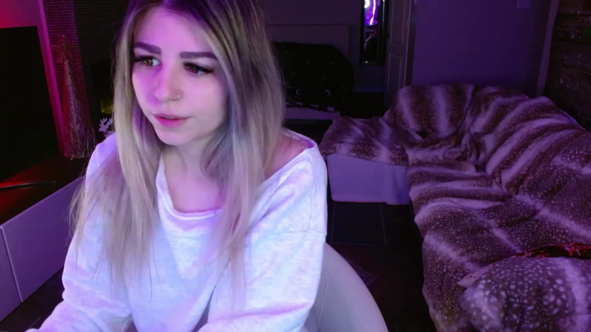 Gallery image thumbnail from Serafina's myfreecams stream on, 12/24/2023, 04:27 image 2 of 20
