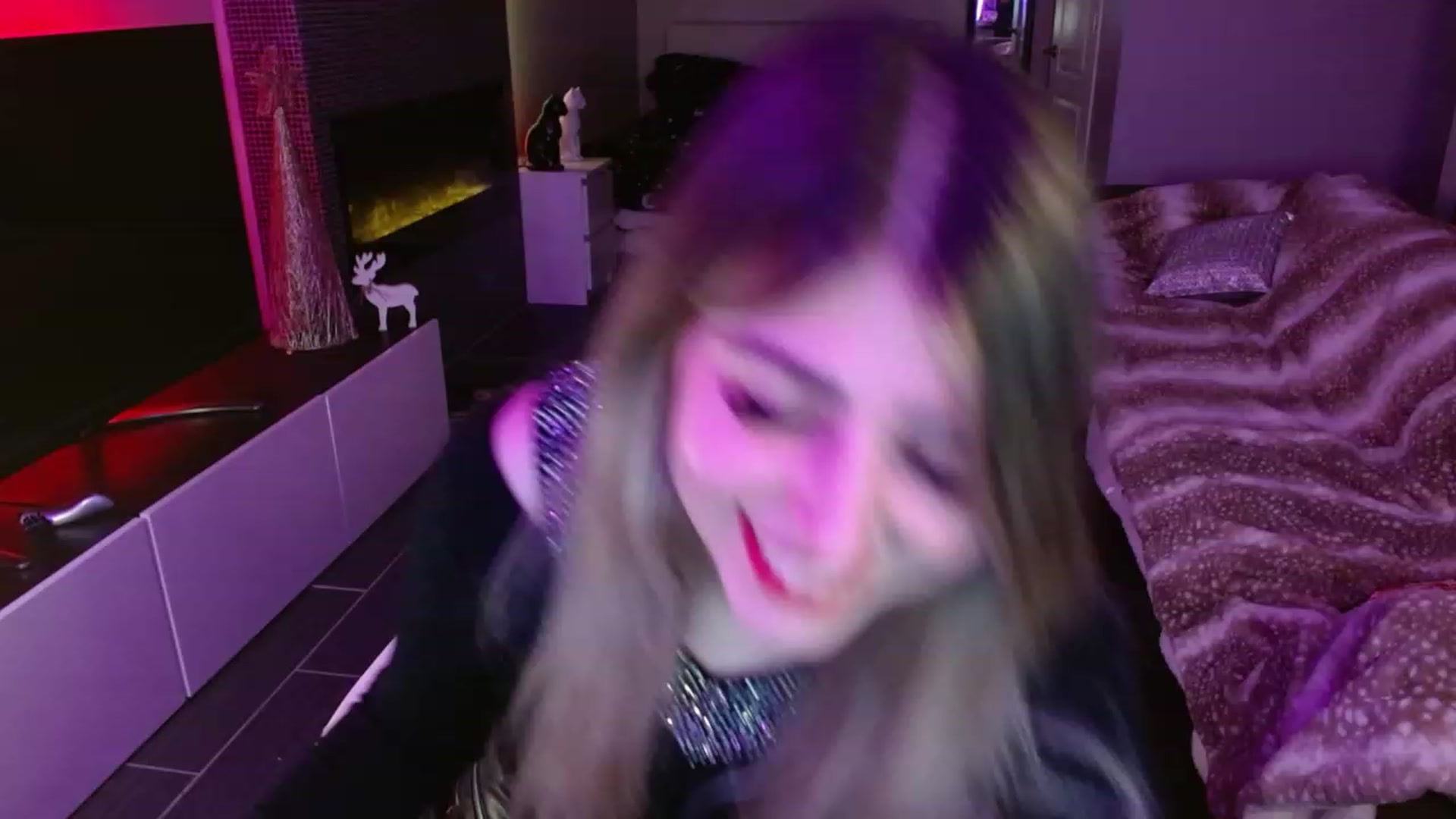 Gallery image thumbnail from Serafina's myfreecams stream on, 12/26/2023, 04:25 image 1 of 20