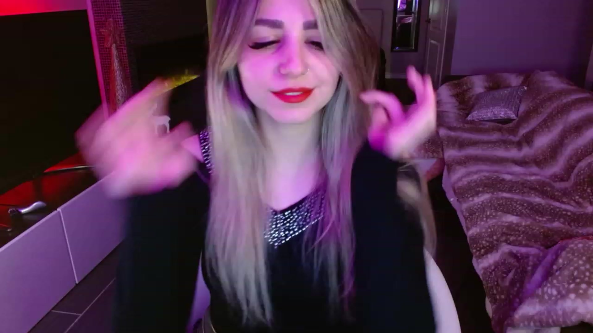 Gallery image thumbnail from Serafina's myfreecams stream on, 12/26/2023, 04:25 image 3 of 20