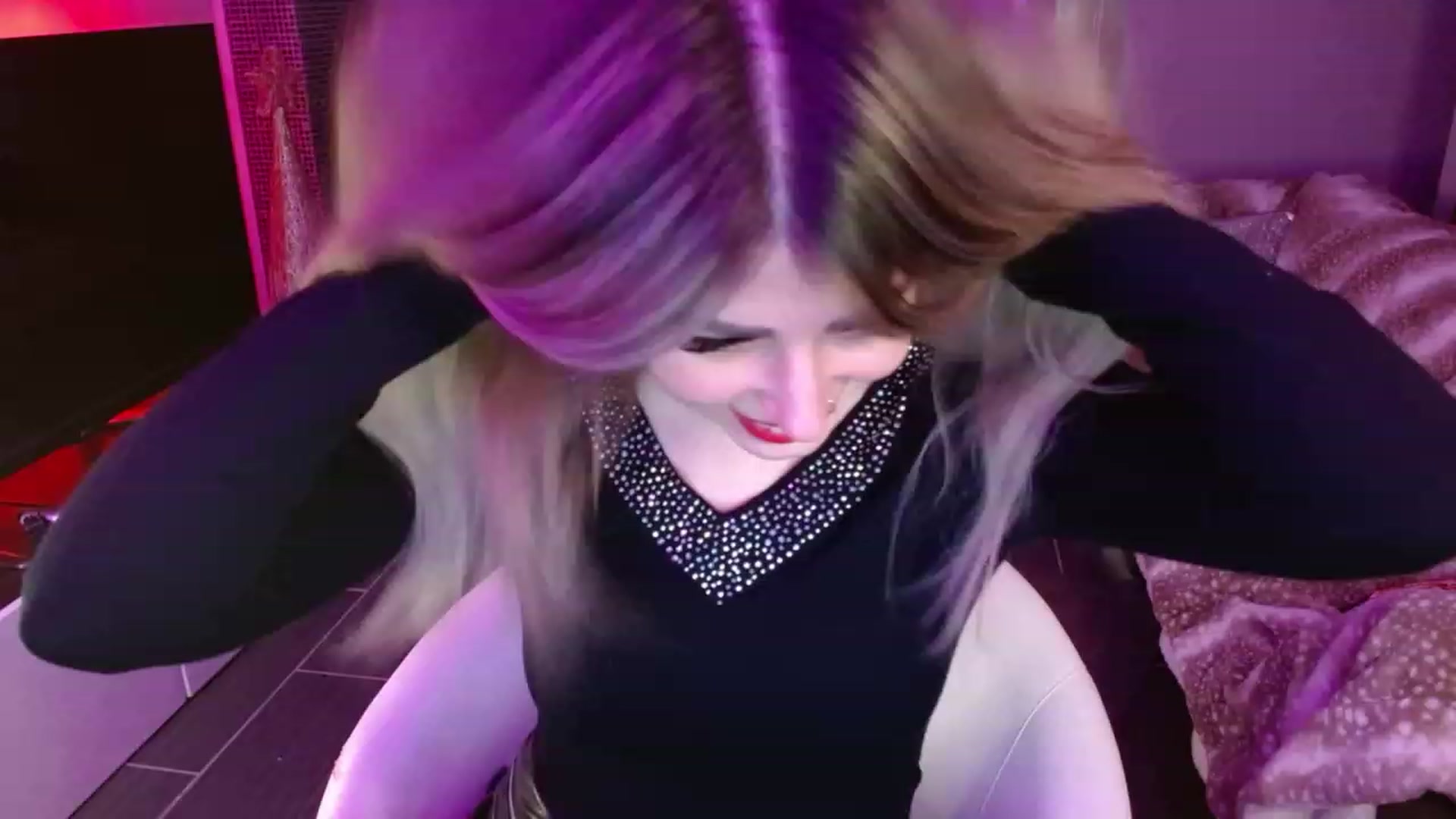 Gallery image thumbnail from Serafina's myfreecams stream on, 12/26/2023, 04:25 image 5 of 20