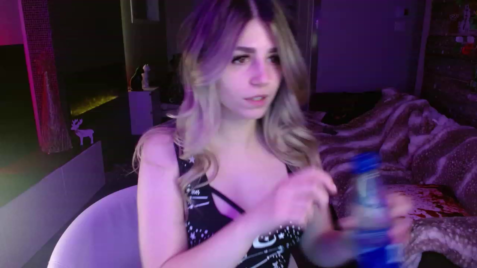 Gallery image thumbnail from Serafina's myfreecams stream on, 12/28/2023, 07:01 image 17 of 20