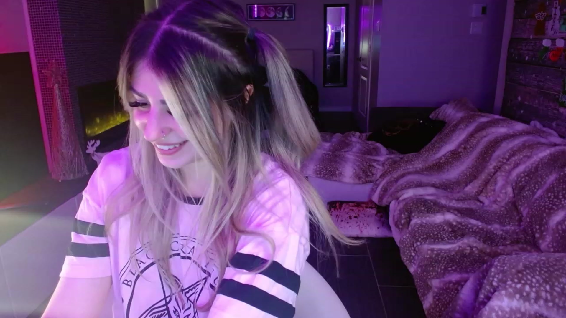 Gallery image thumbnail from Serafina's myfreecams stream on, 12/30/2023, 04:46 image 3 of 20