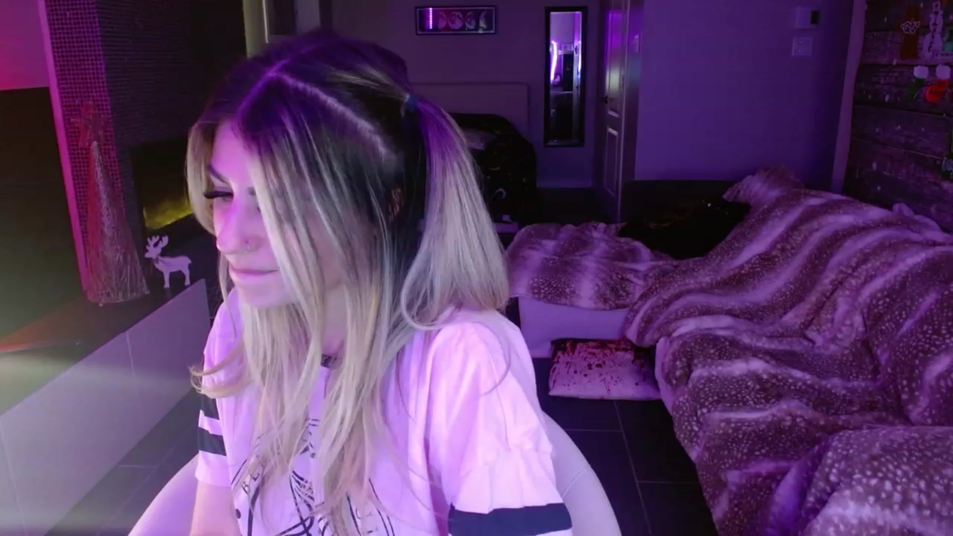 Gallery image thumbnail from Serafina's myfreecams stream on, 12/30/2023, 04:46 image 11 of 20