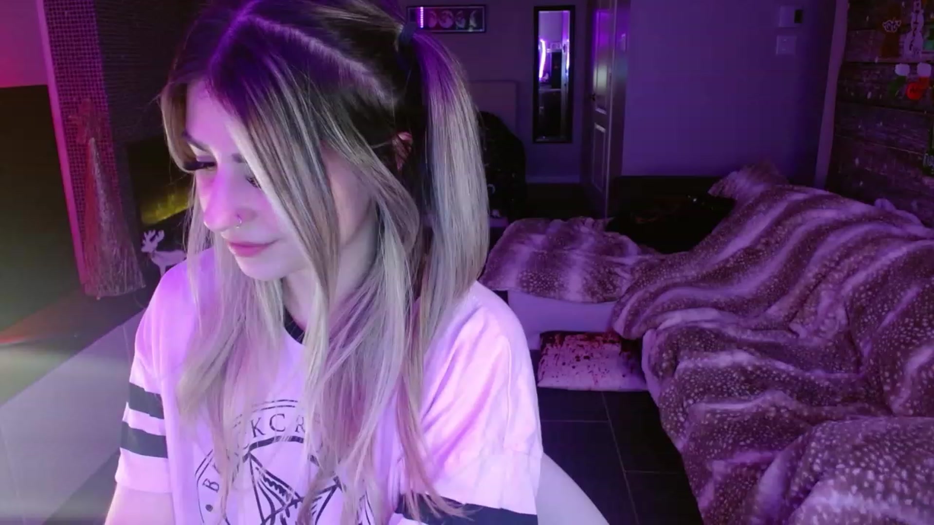 Gallery image thumbnail from Serafina's myfreecams stream on, 12/30/2023, 04:46 image 1 of 20