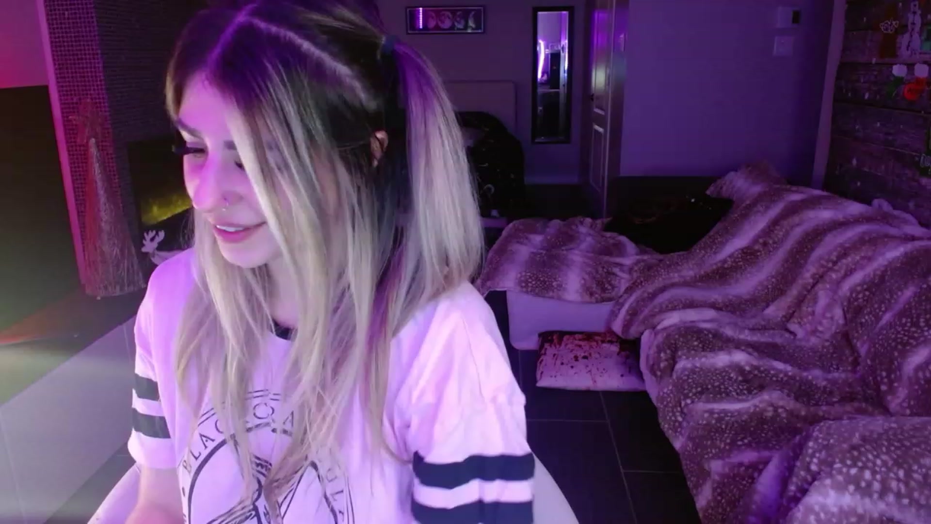 Gallery image thumbnail from Serafina's myfreecams stream on, 12/30/2023, 04:46 image 2 of 20