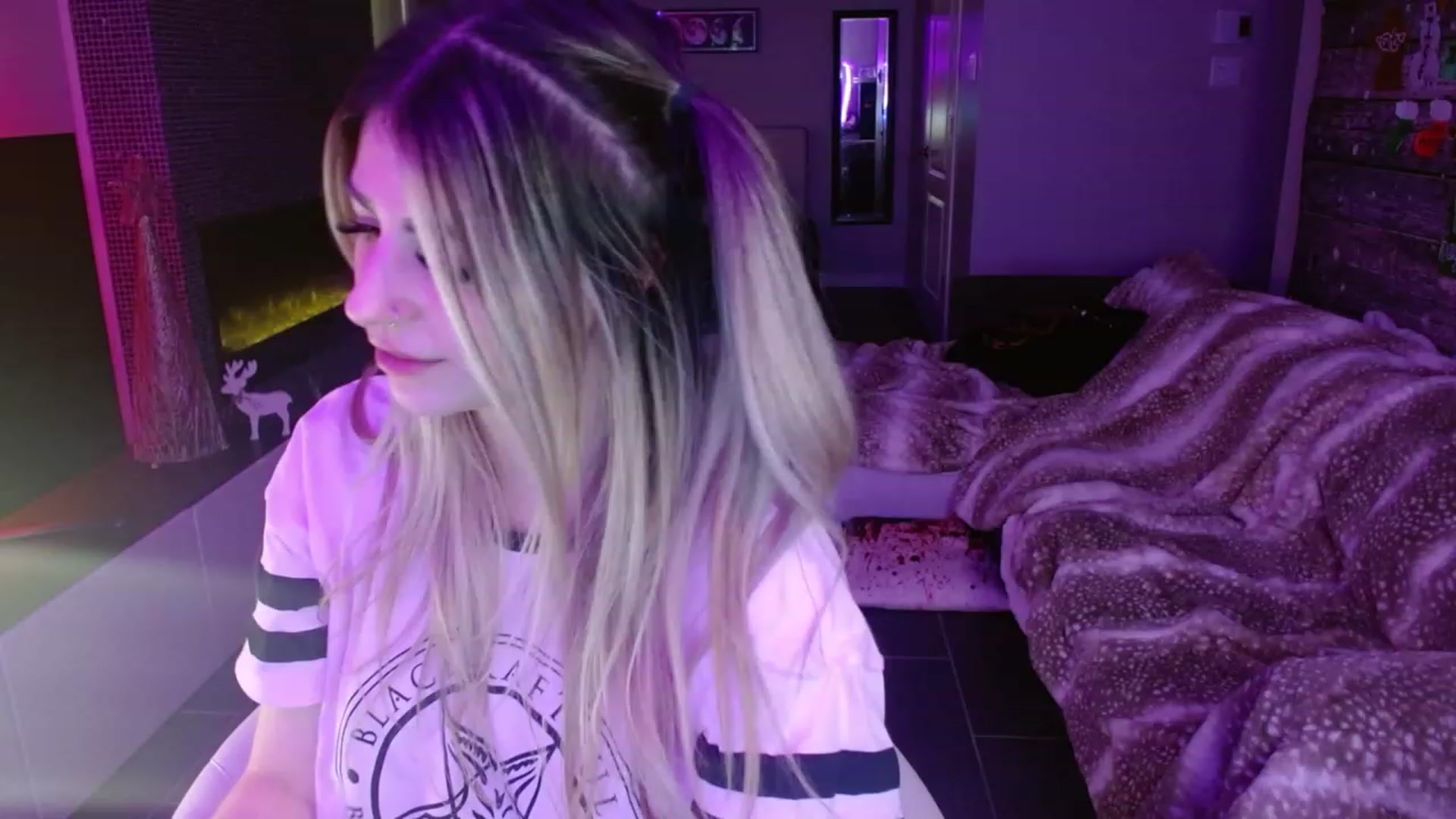 Gallery image thumbnail from Serafina's myfreecams stream on, 12/30/2023, 04:46 image 9 of 20