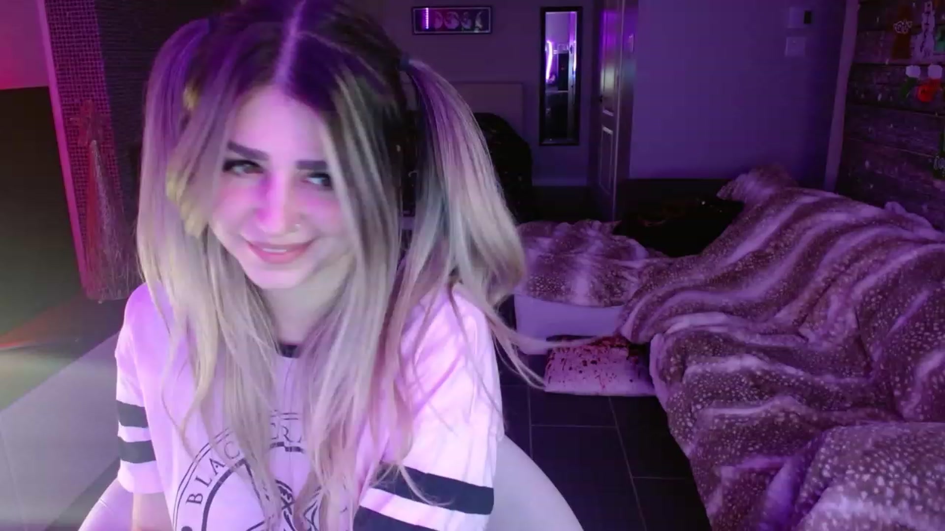 Gallery image thumbnail from Serafina's myfreecams stream on, 12/30/2023, 04:46 image 5 of 20