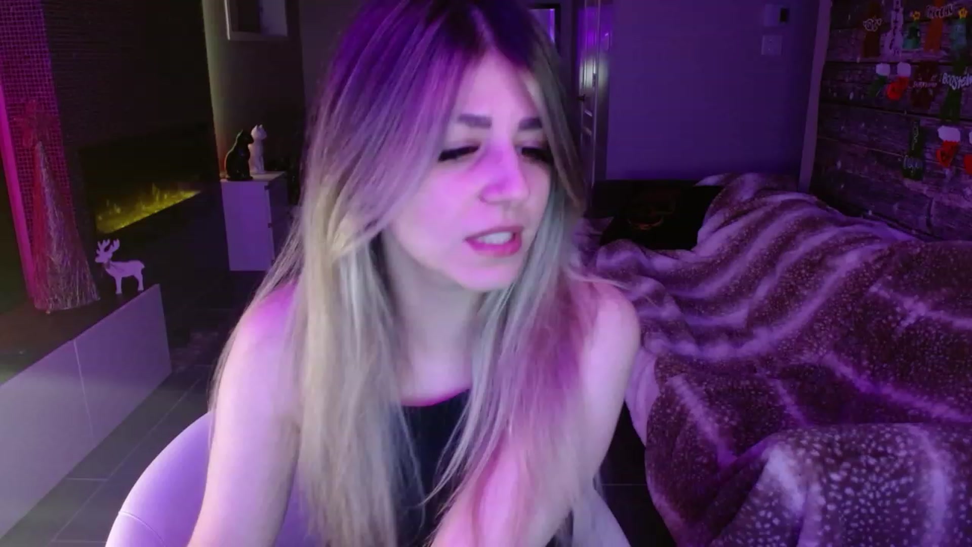 Gallery image thumbnail from Serafina's myfreecams stream on, 12/31/2023, 04:50 image 2 of 20
