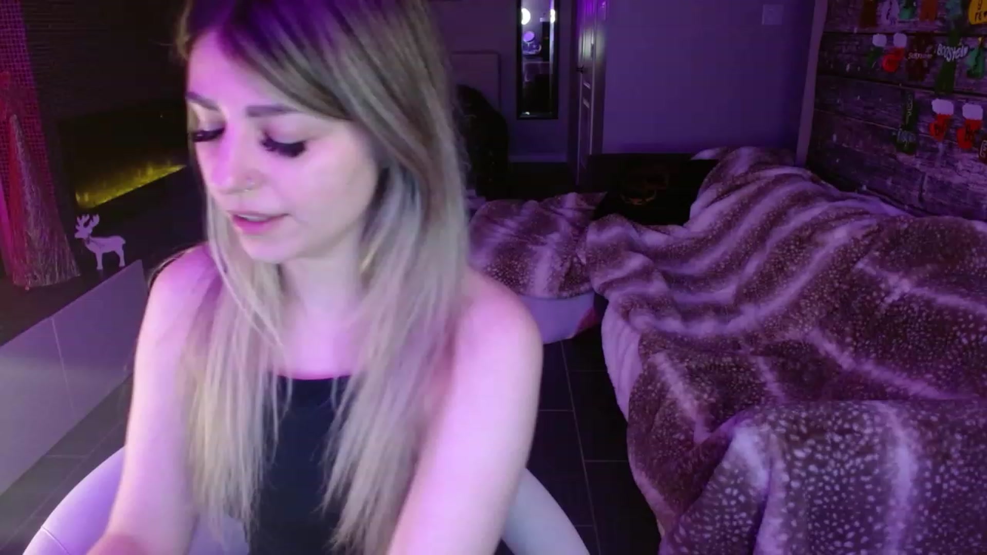Gallery image thumbnail from Serafina's myfreecams stream on, 12/31/2023, 04:50 image 10 of 20