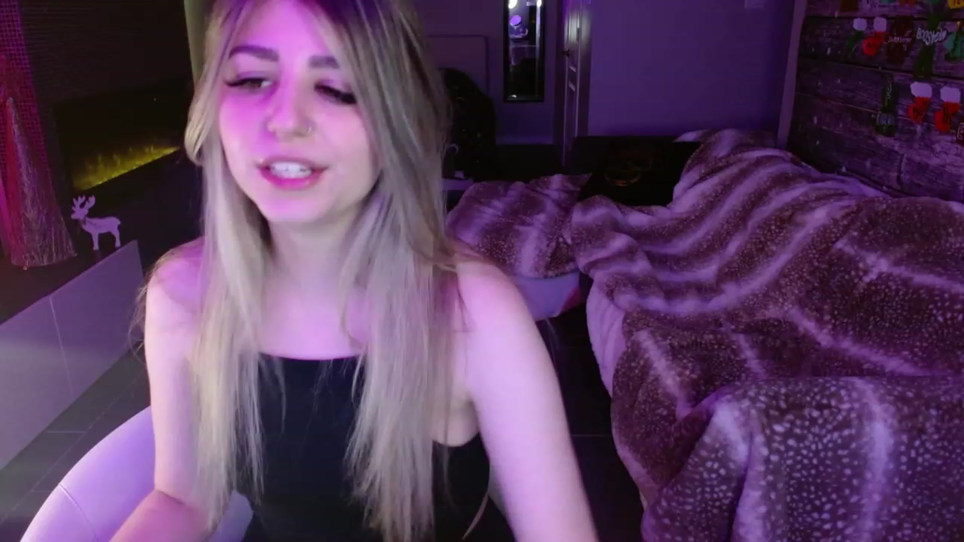 Gallery image thumbnail from Serafina's myfreecams stream on, 12/31/2023, 04:50 image 8 of 20