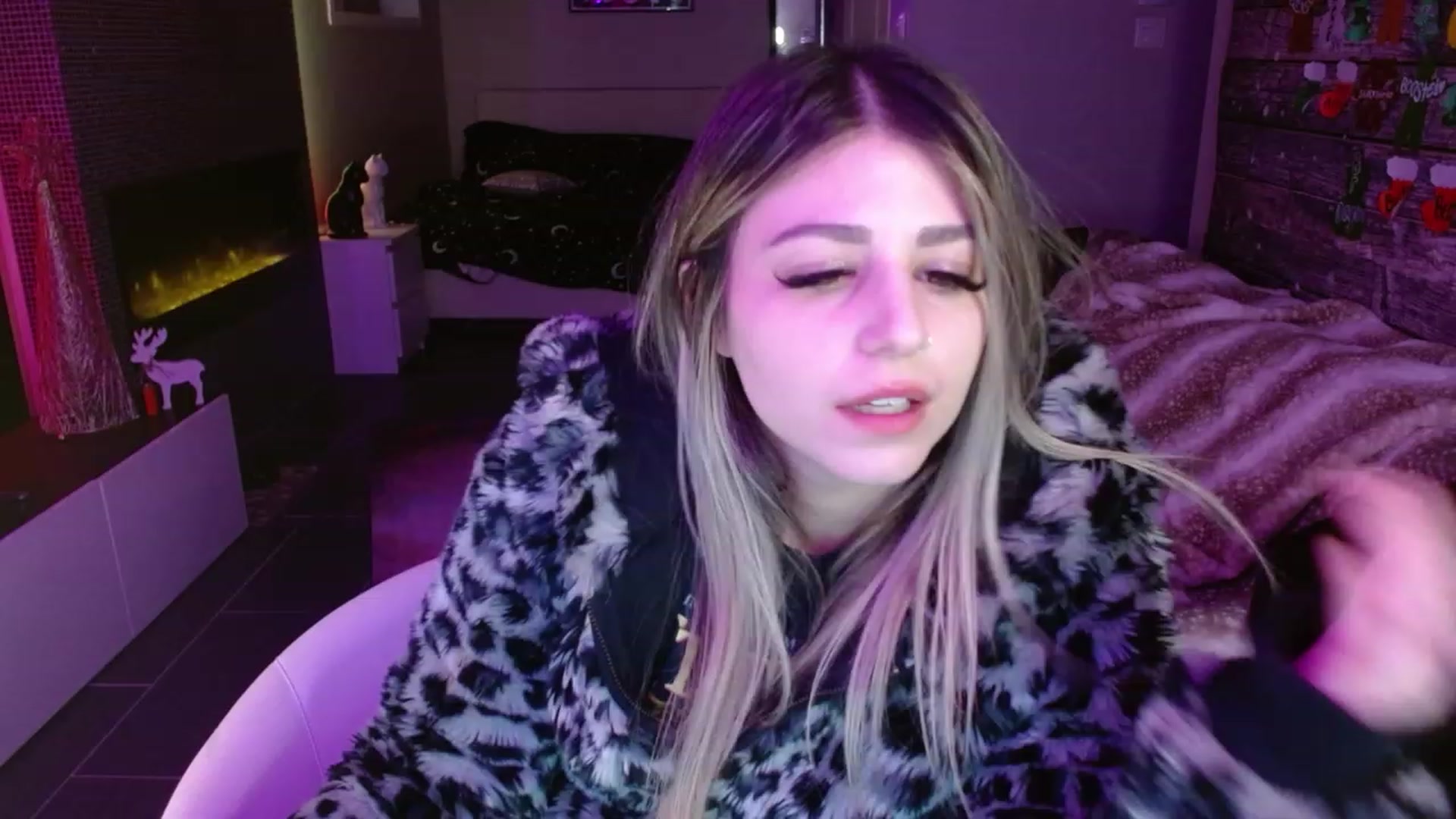 Gallery image thumbnail from Serafina's myfreecams stream on, 01/07/2024, 04:36 image 13 of 20