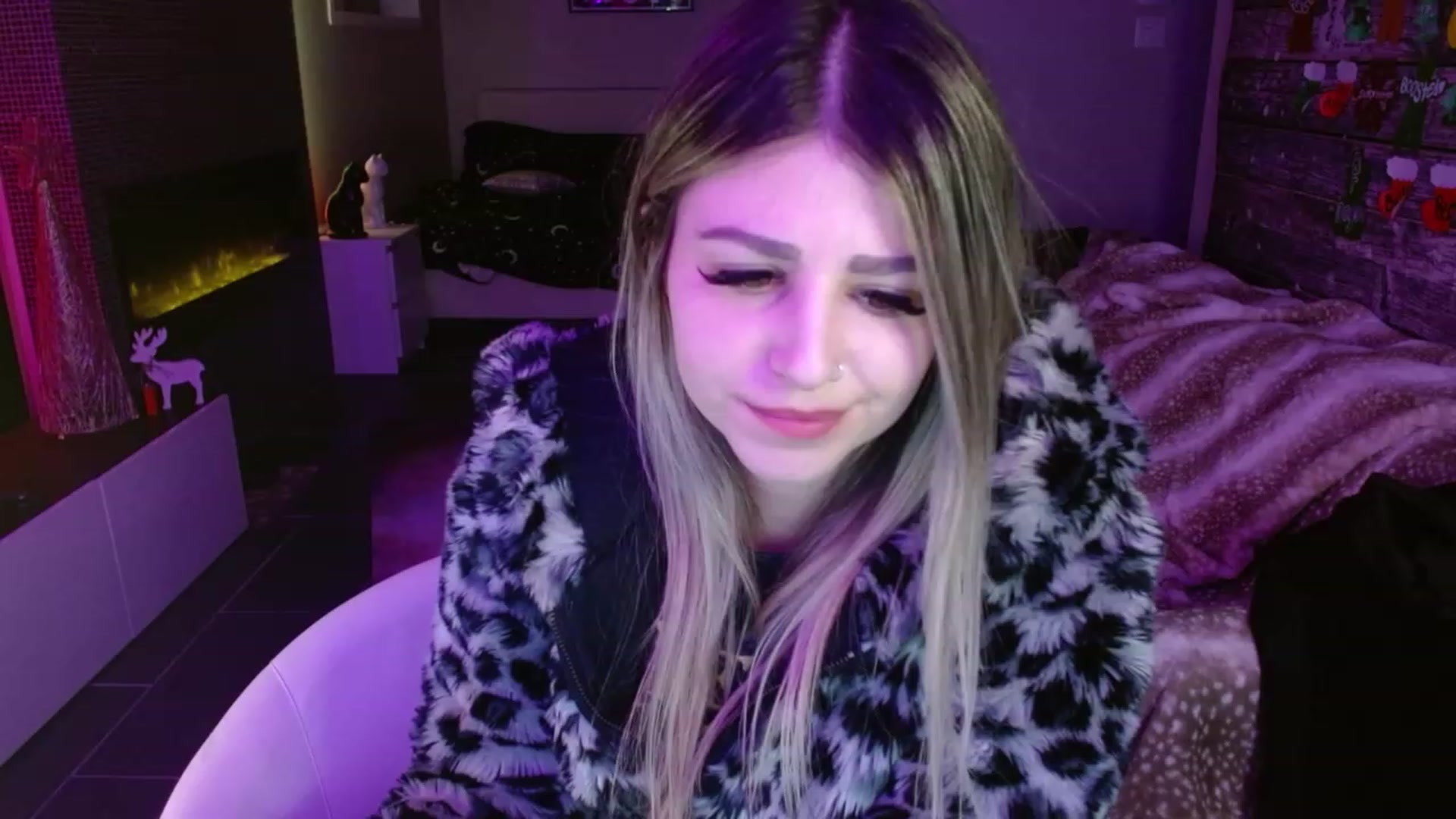 Gallery image thumbnail from Serafina's myfreecams stream on, 01/07/2024, 04:36 image 12 of 20