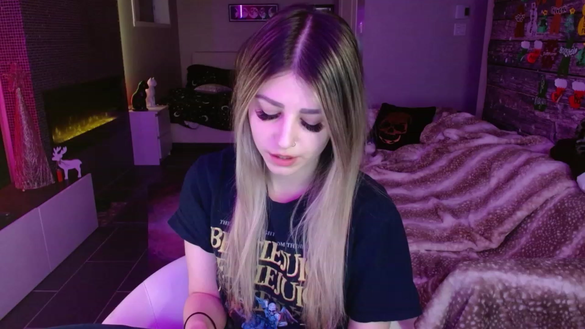 Gallery image thumbnail from Serafina's myfreecams stream on, 01/07/2024, 04:36 image 17 of 20