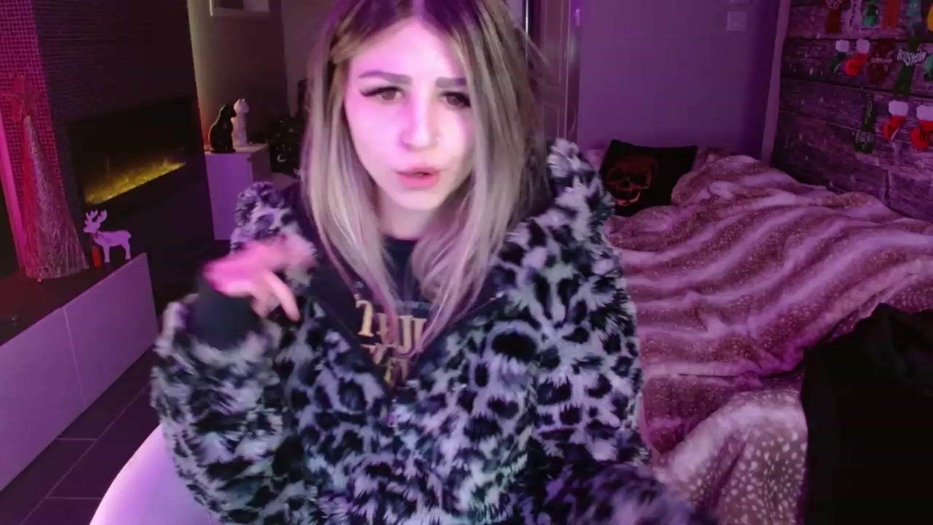 Gallery image thumbnail from Serafina's myfreecams stream on, 01/07/2024, 04:36 image 10 of 20