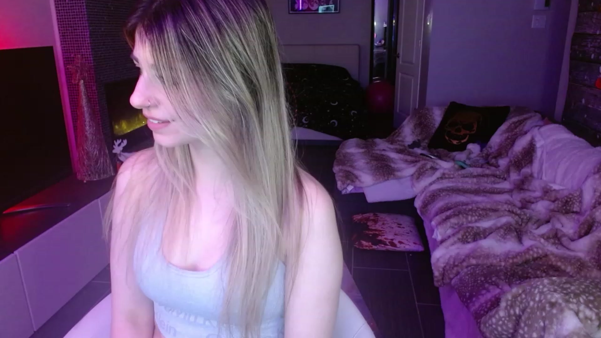 Gallery image thumbnail from Serafina's myfreecams stream on, 01/13/2024, 08:36 image 16 of 20