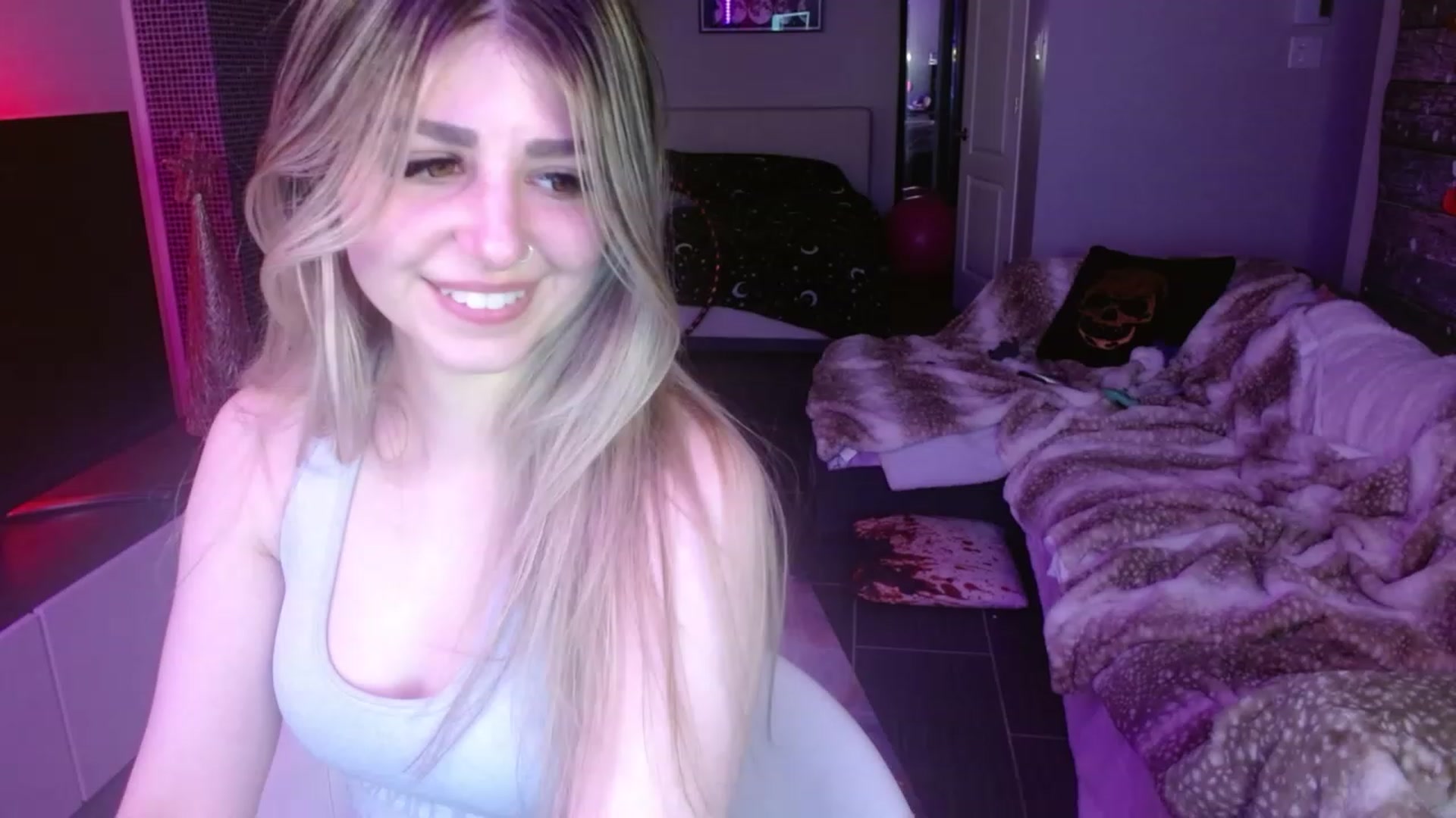 Gallery image thumbnail from Serafina's myfreecams stream on, 01/13/2024, 08:36 image 14 of 20