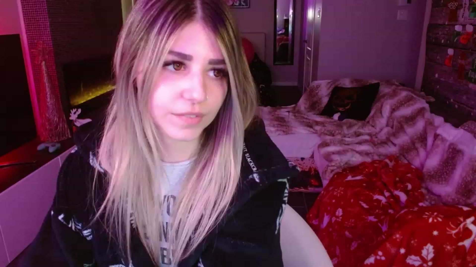 Gallery image thumbnail from Serafina's myfreecams stream on, 01/22/2024, 04:53 image 13 of 20