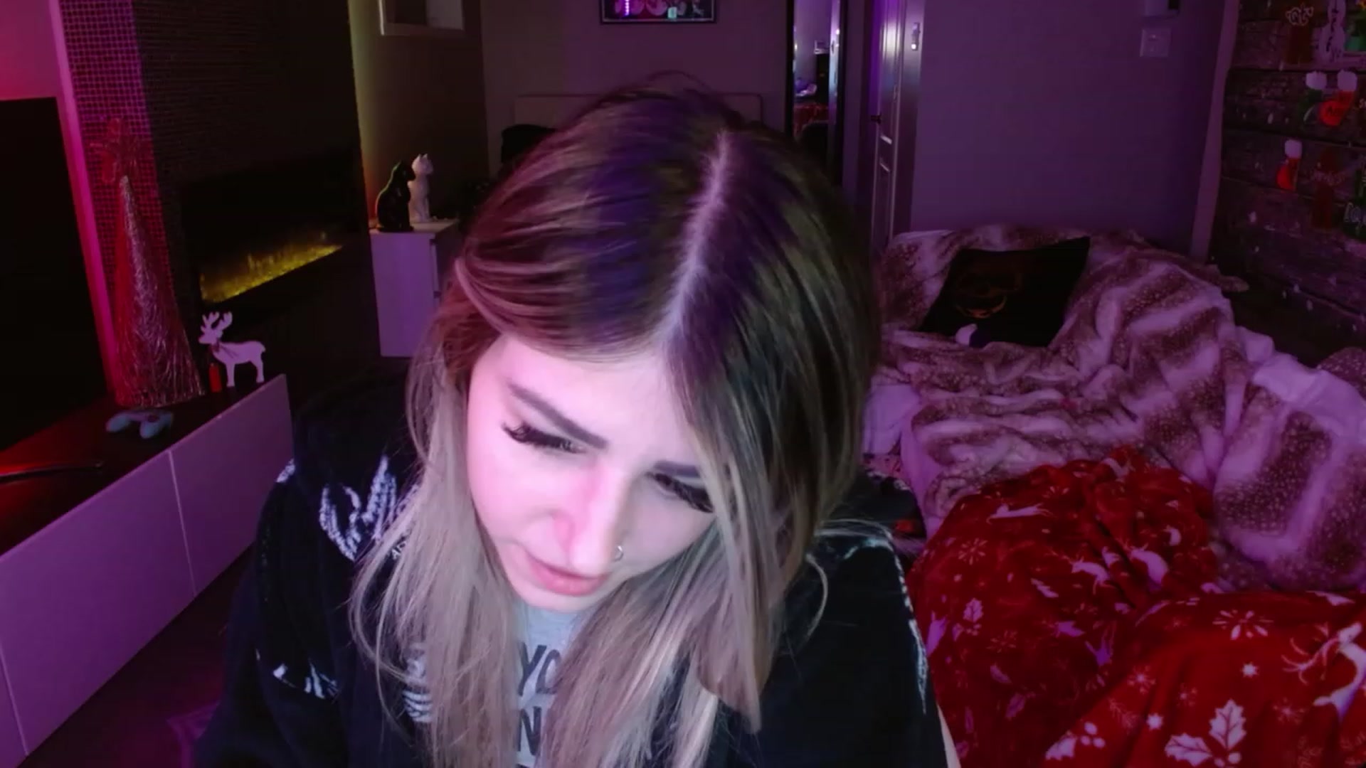 Gallery image thumbnail from Serafina's myfreecams stream on, 01/22/2024, 04:53 image 14 of 20