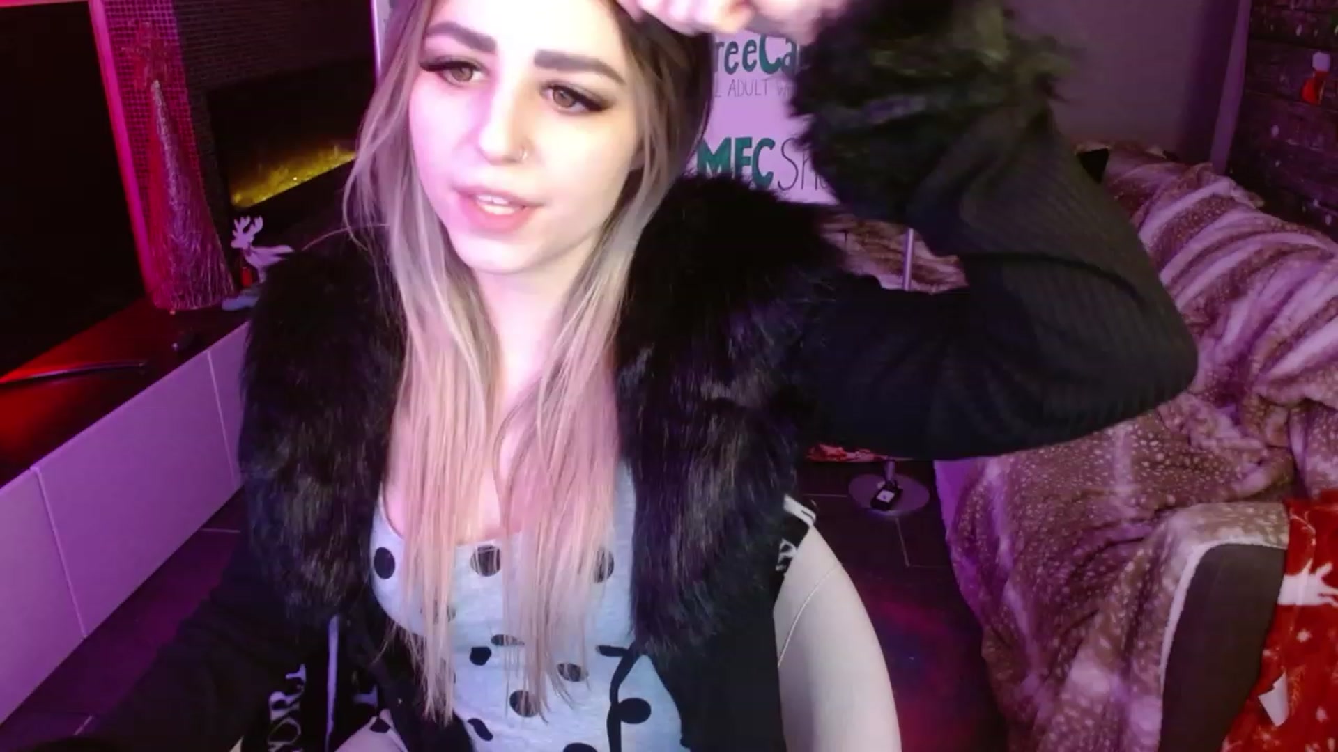 Gallery image thumbnail from Serafina's myfreecams stream on, 01/28/2024, 03:48 image 13 of 20