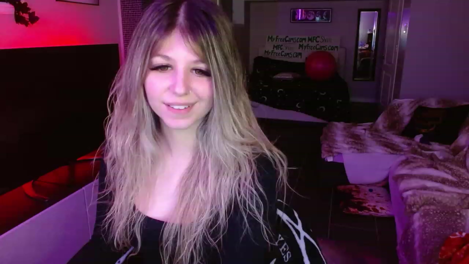 Gallery image thumbnail from Serafina's myfreecams stream on, 01/29/2024, 03:15 image 9 of 20