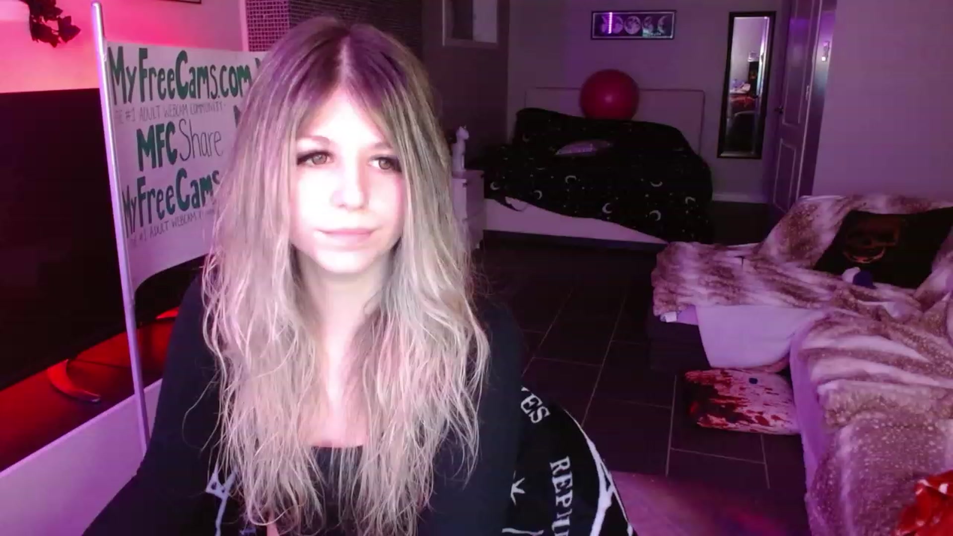 Gallery image thumbnail from Serafina's myfreecams stream on, 01/29/2024, 03:15 image 2 of 20